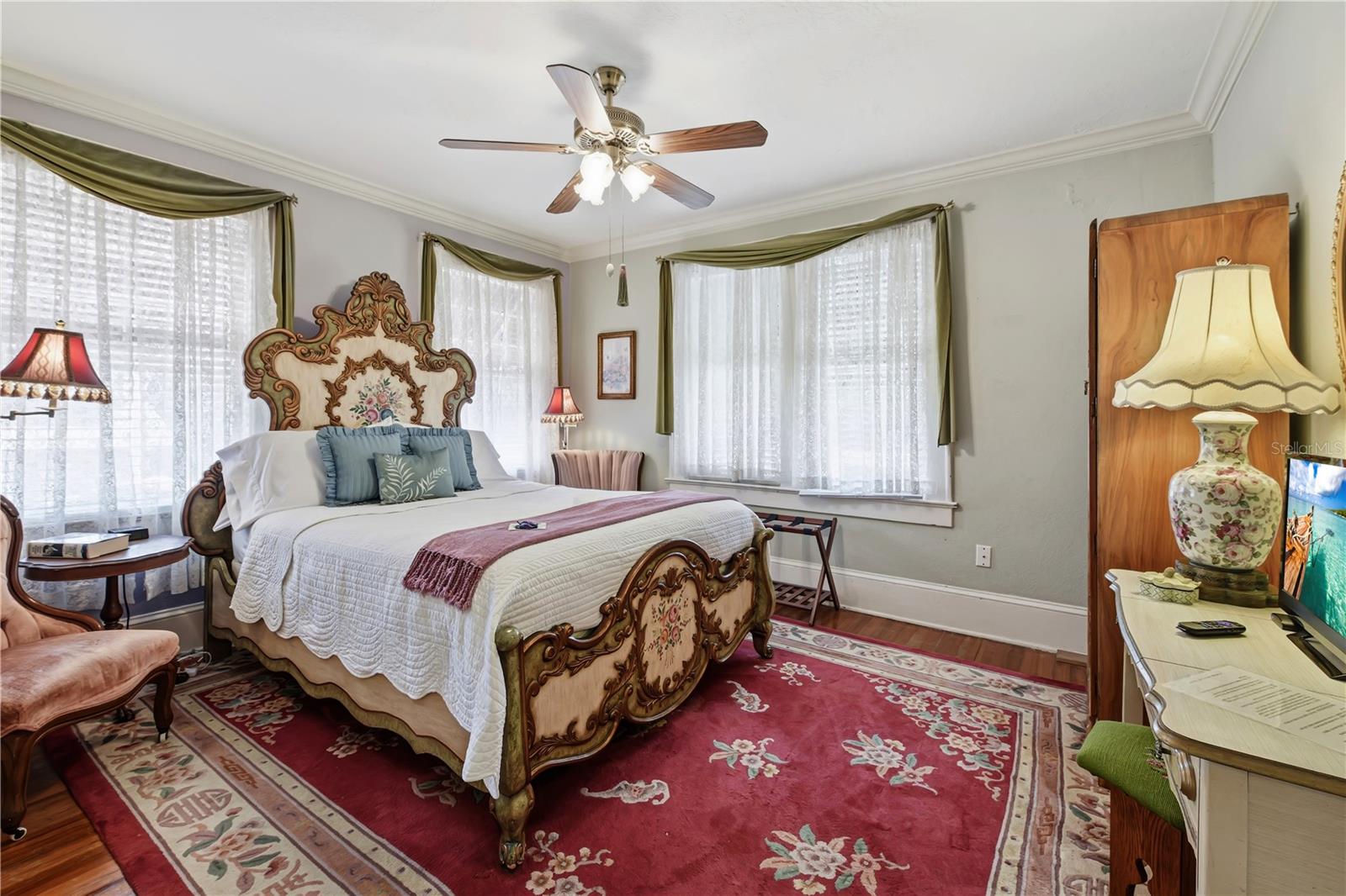 Image 36 of 89 For 347 3rd Avenue