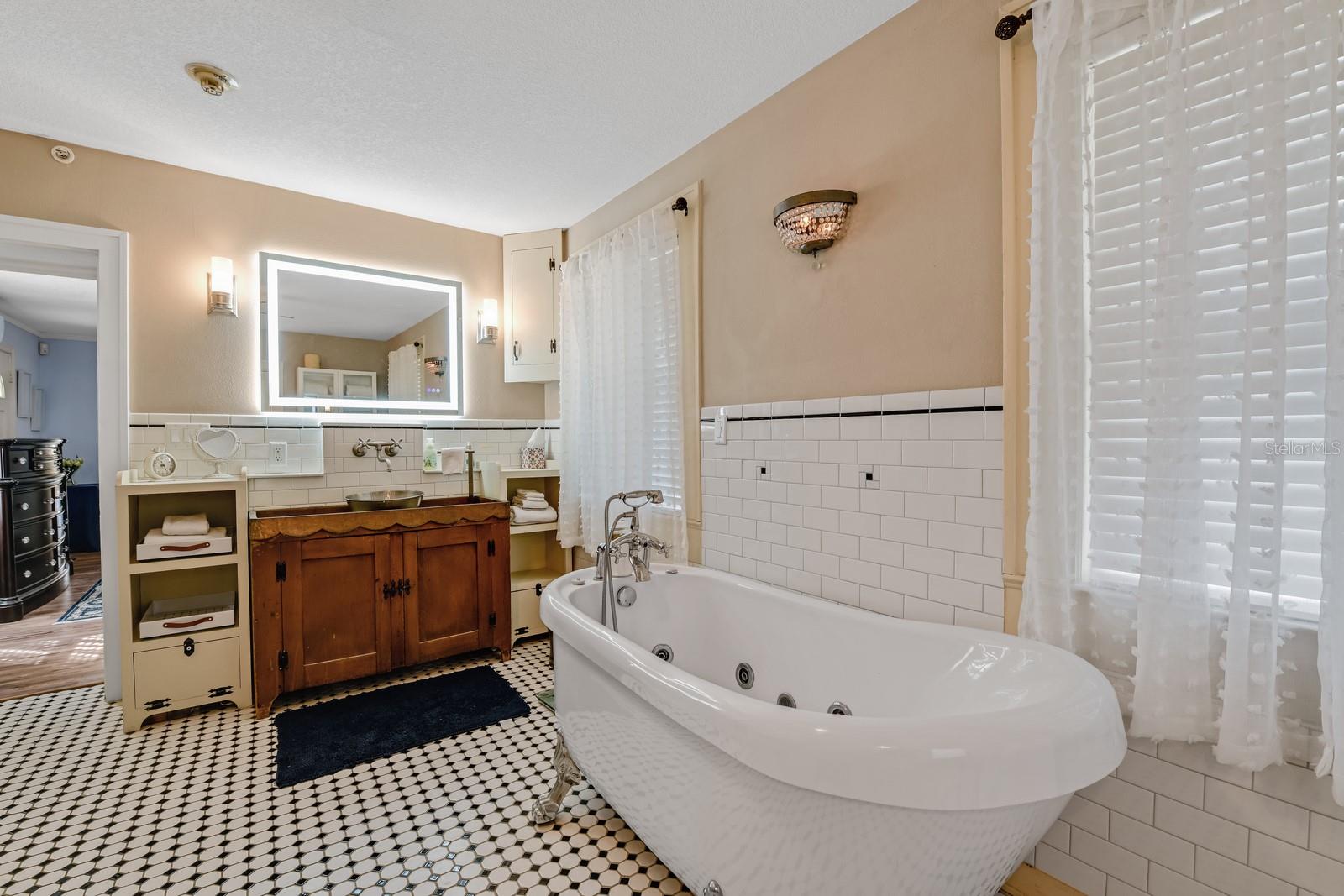 Image 60 of 89 For 347 3rd Avenue