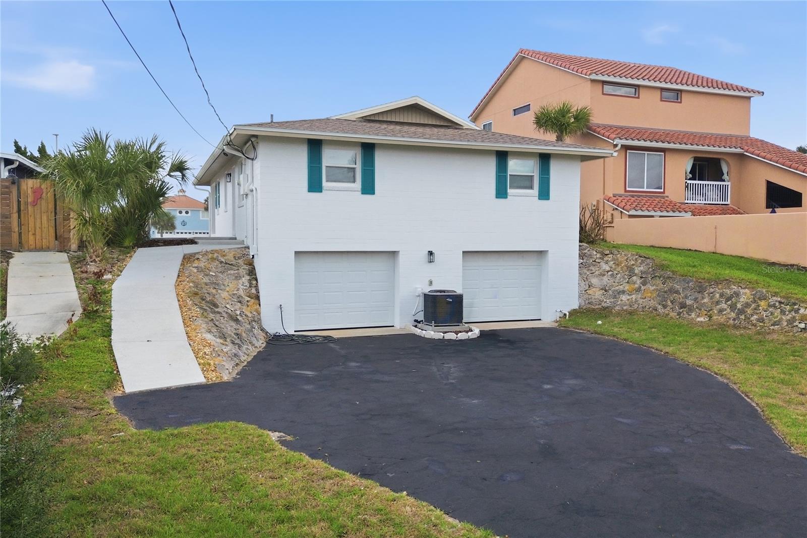 Listing photo id 8 for 2722 Atlantic Avenue