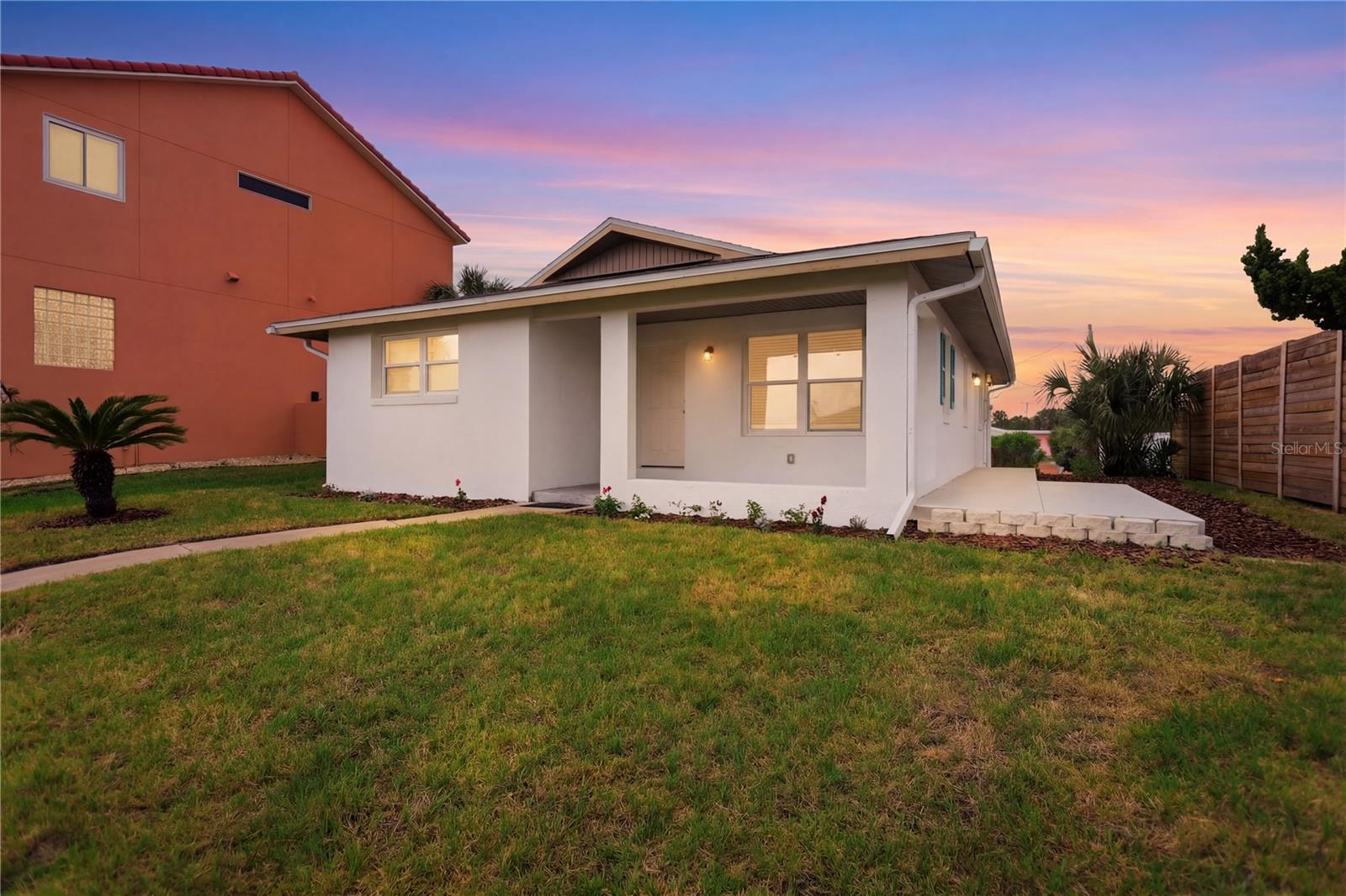 Listing photo id 0 for 2722 Atlantic Avenue