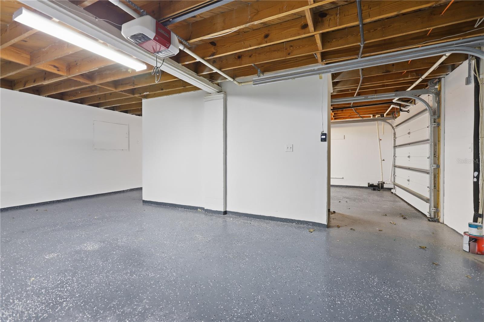 Listing photo id 27 for 2722 Atlantic Avenue