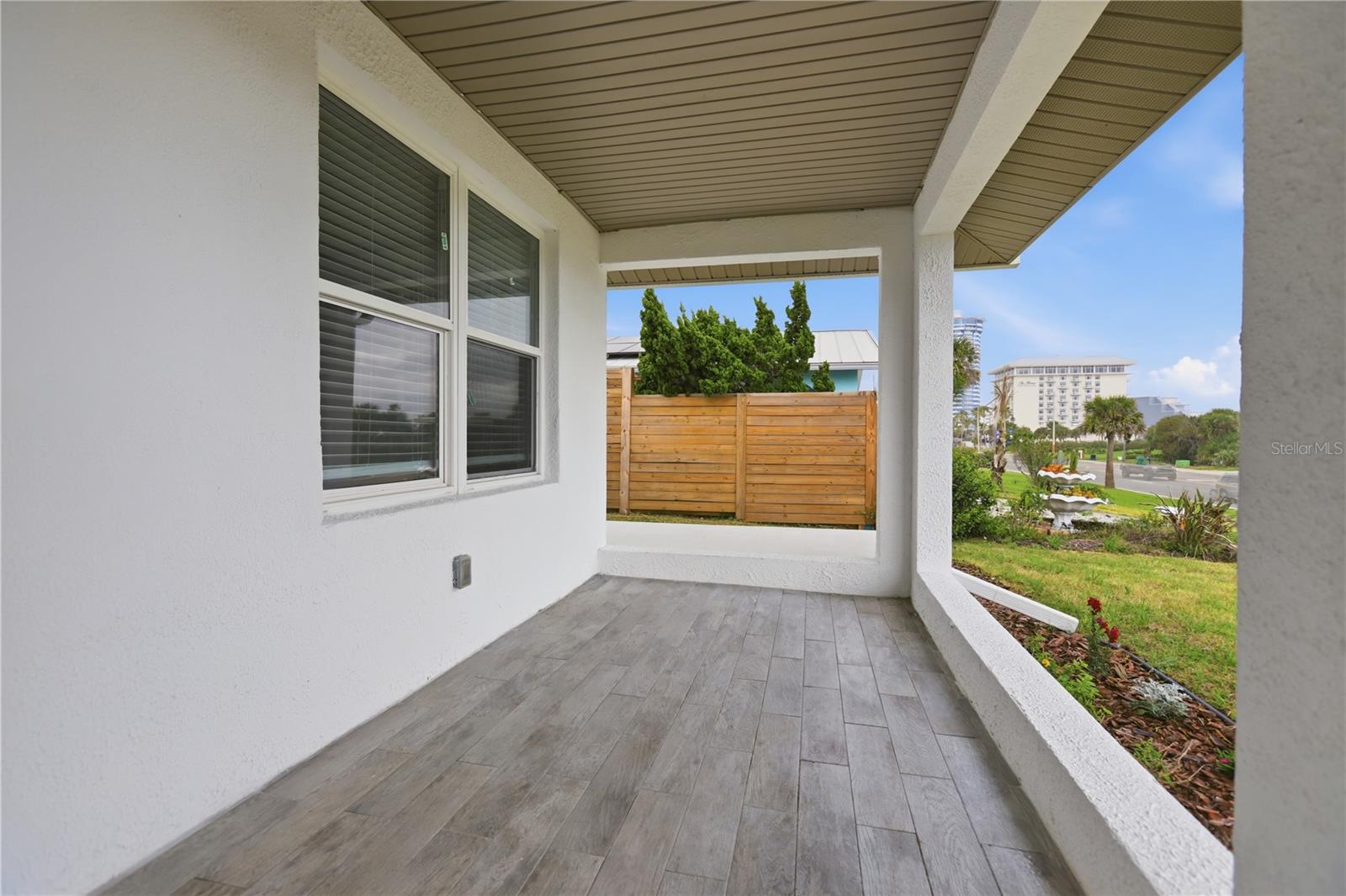 Listing photo id 5 for 2722 Atlantic Avenue