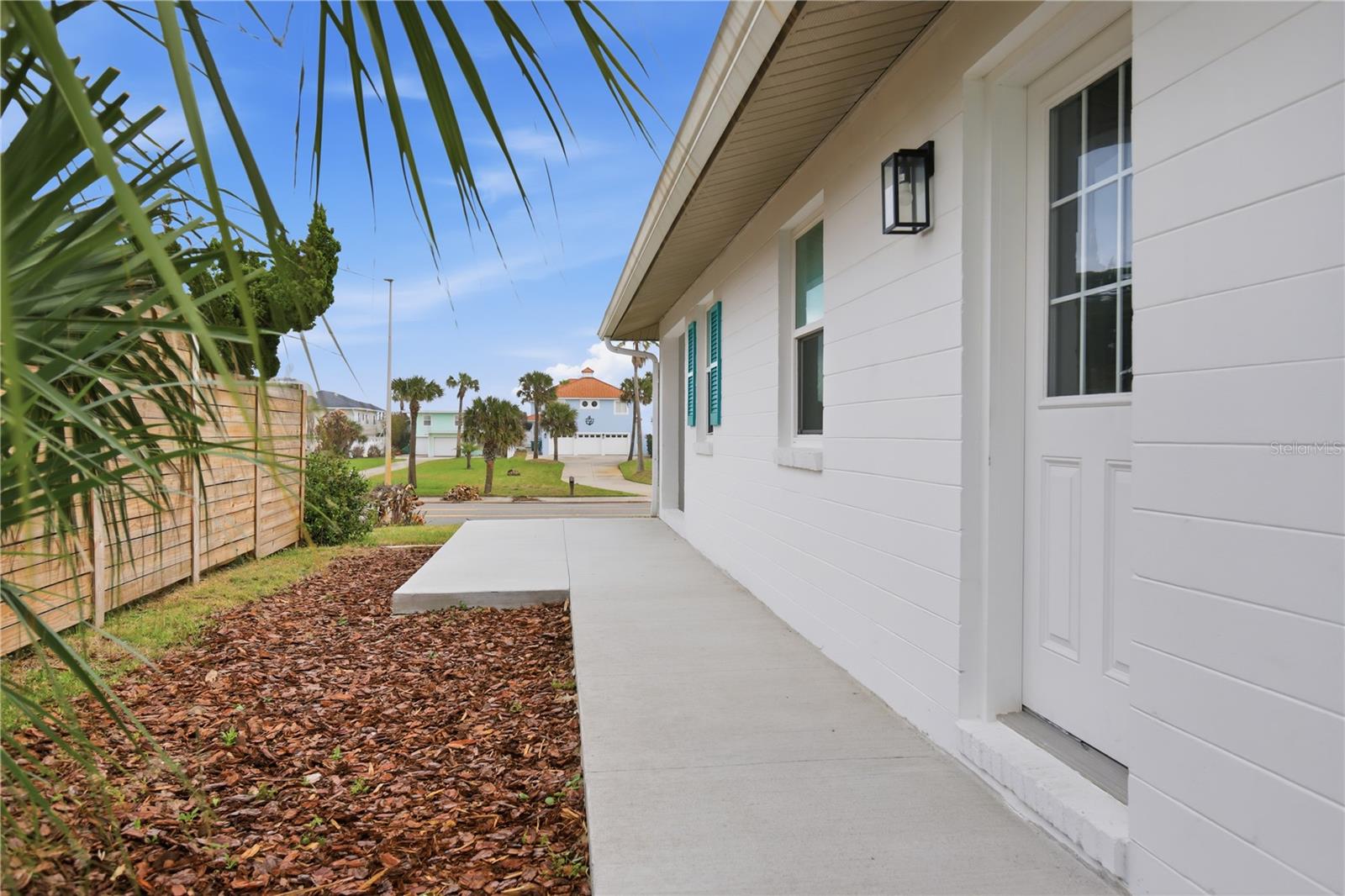 Listing photo id 6 for 2722 Atlantic Avenue