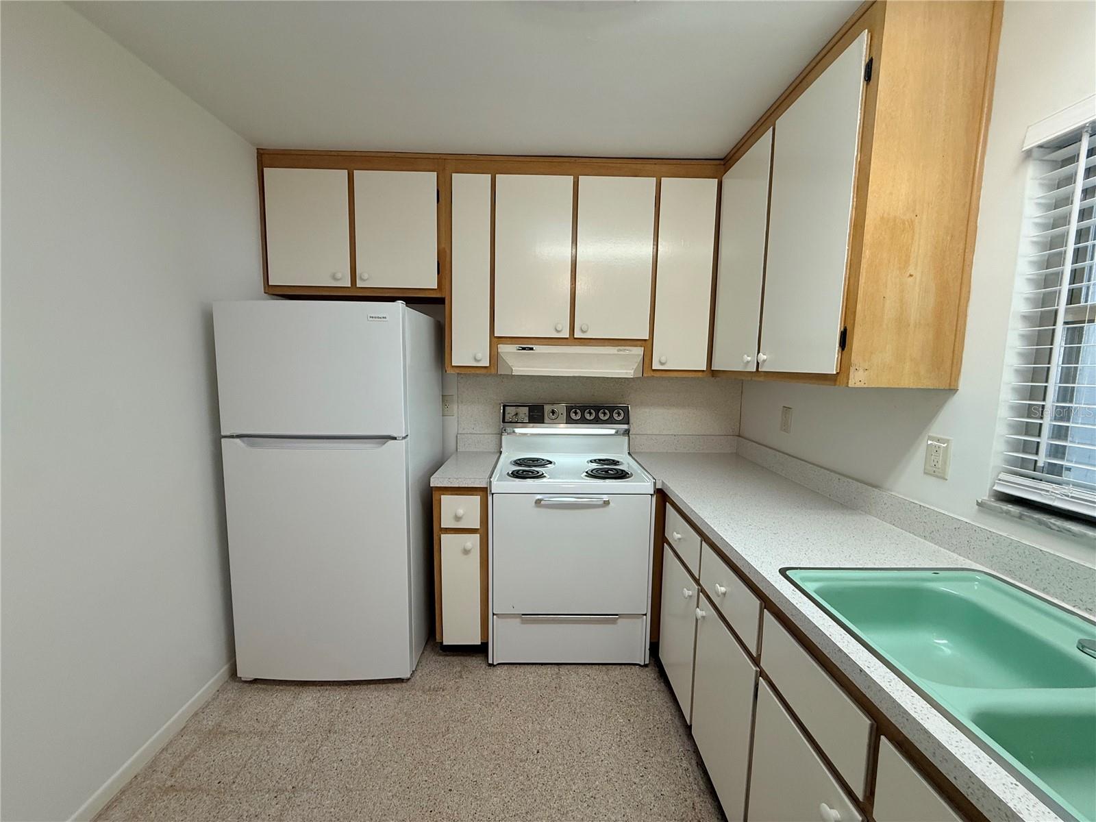 Image 14 of 28 For 135 Minnesota Avenue 8