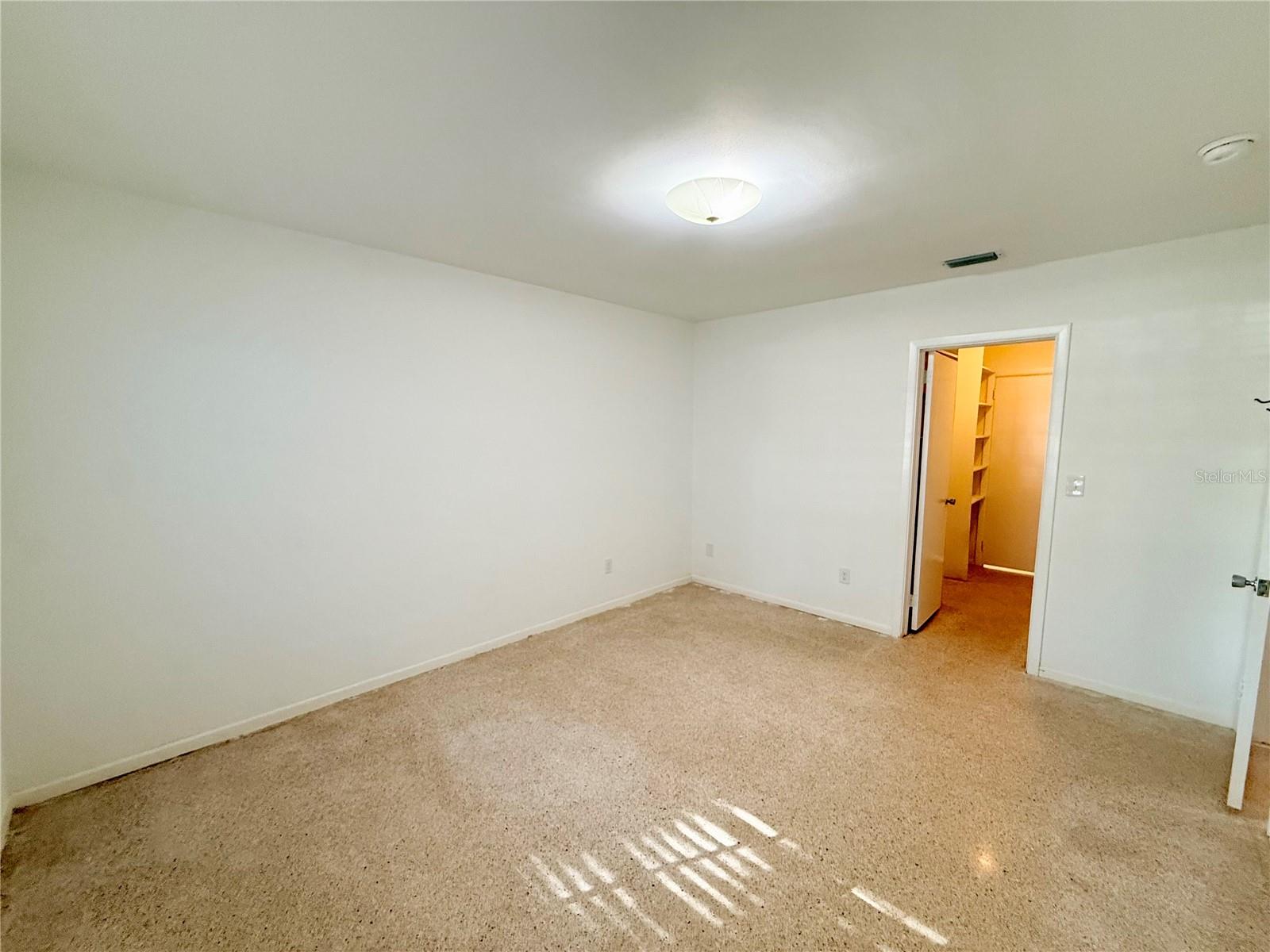 Image 18 of 28 For 135 Minnesota Avenue 8