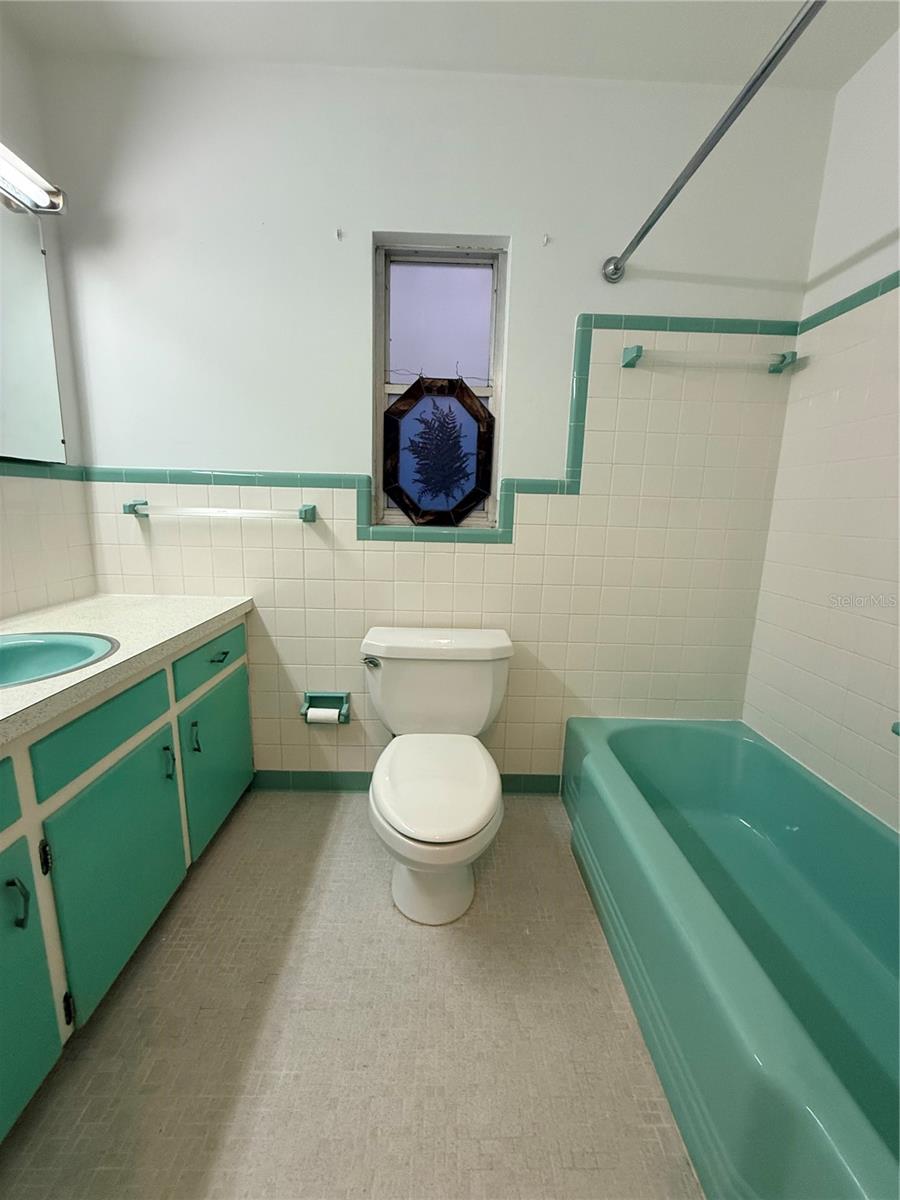 Image 20 of 28 For 135 Minnesota Avenue 8