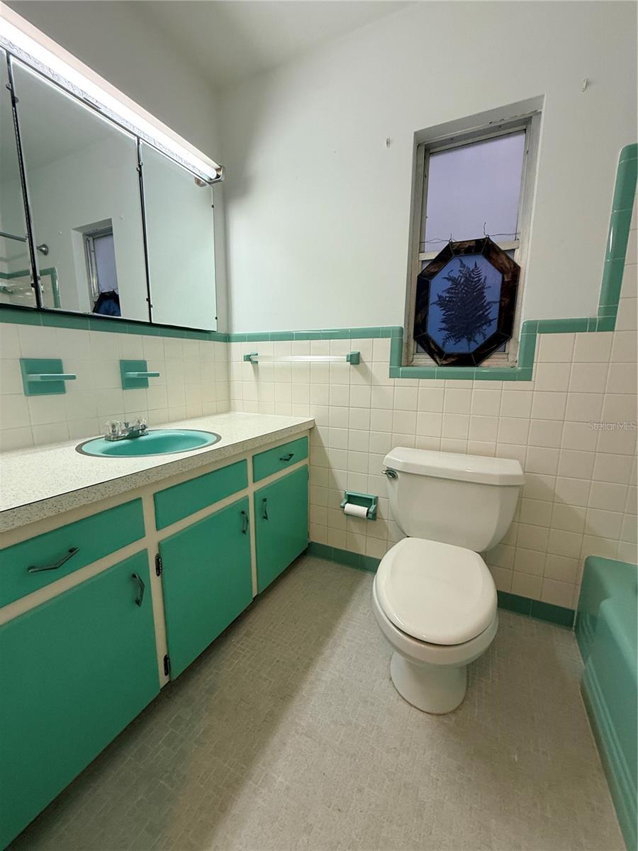 Image 21 of 28 For 135 Minnesota Avenue 8