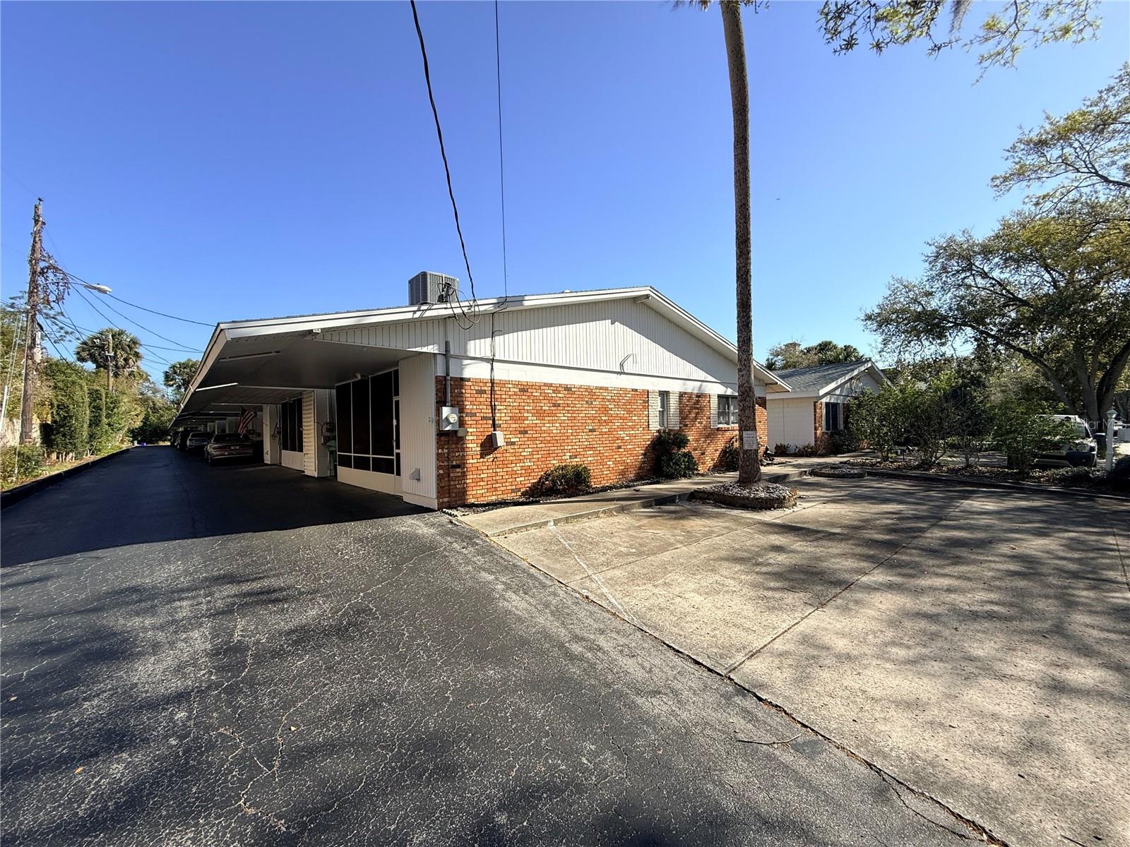 Image 4 of 28 For 135 Minnesota Avenue 8