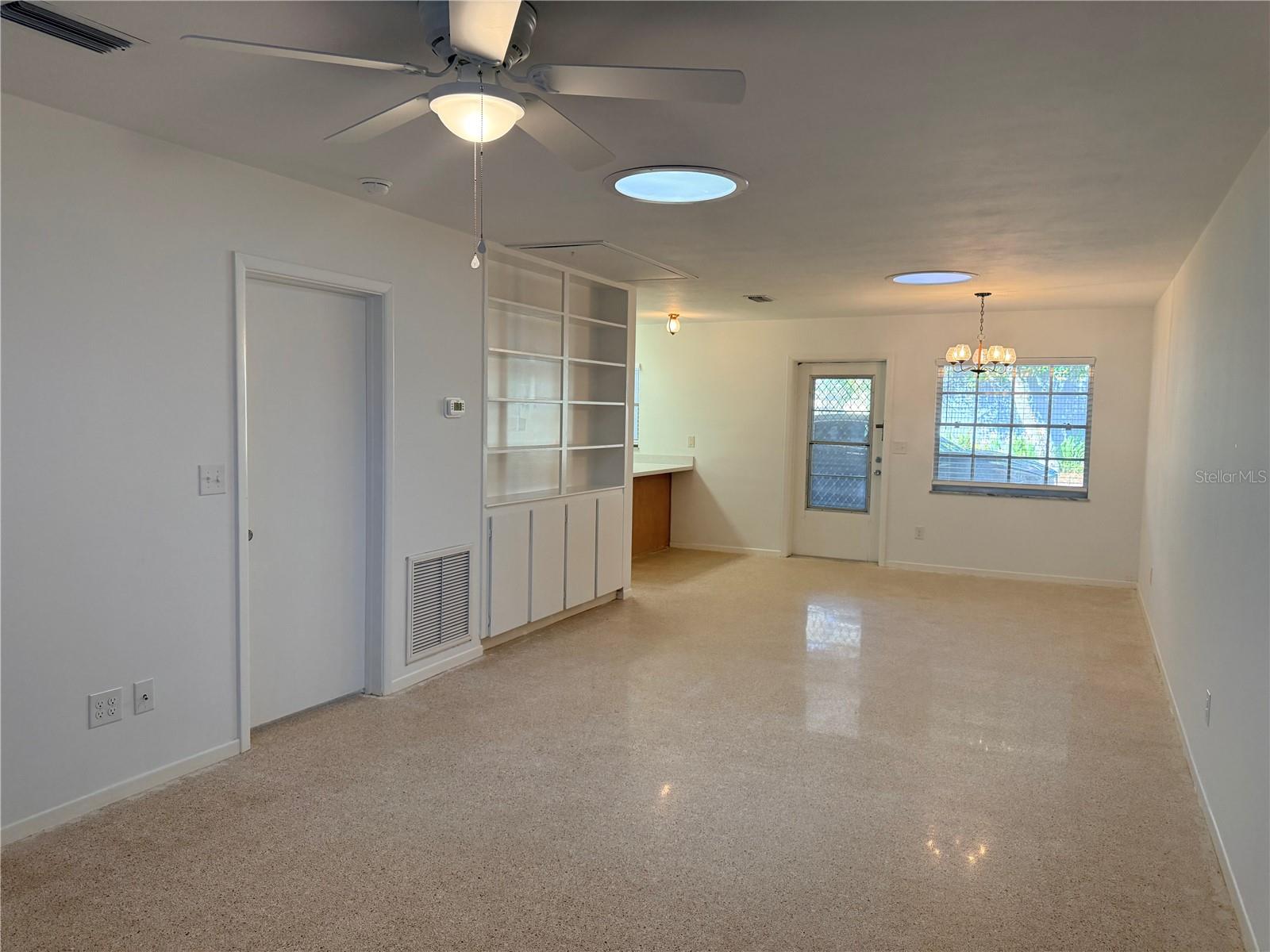 Image 5 of 28 For 135 Minnesota Avenue 8