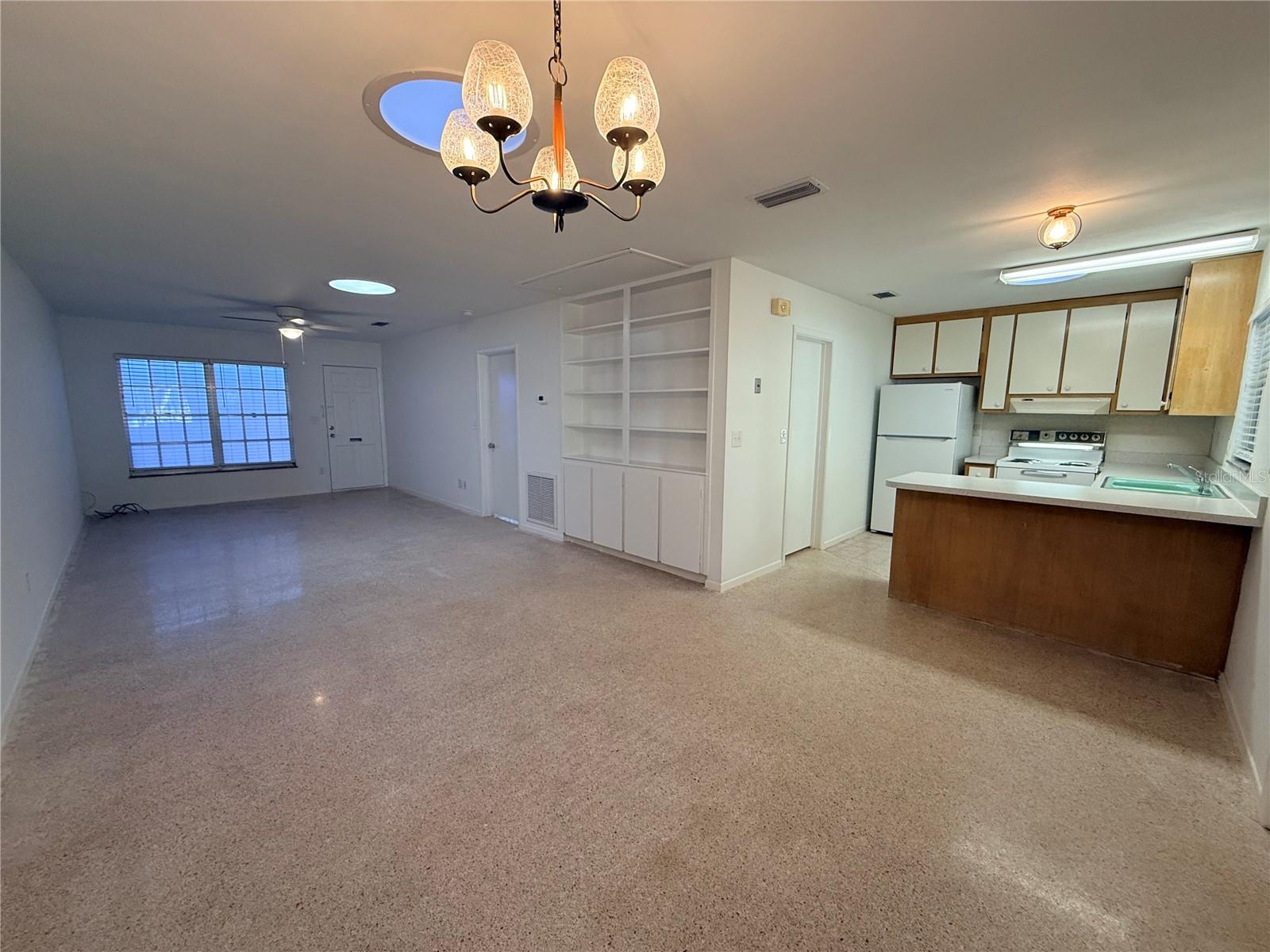 Image 6 of 28 For 135 Minnesota Avenue 8