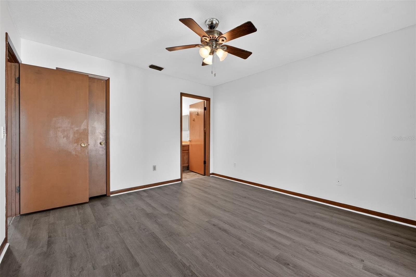 Image 16 of 25 For 3559 Forest Branch Drive Apt E