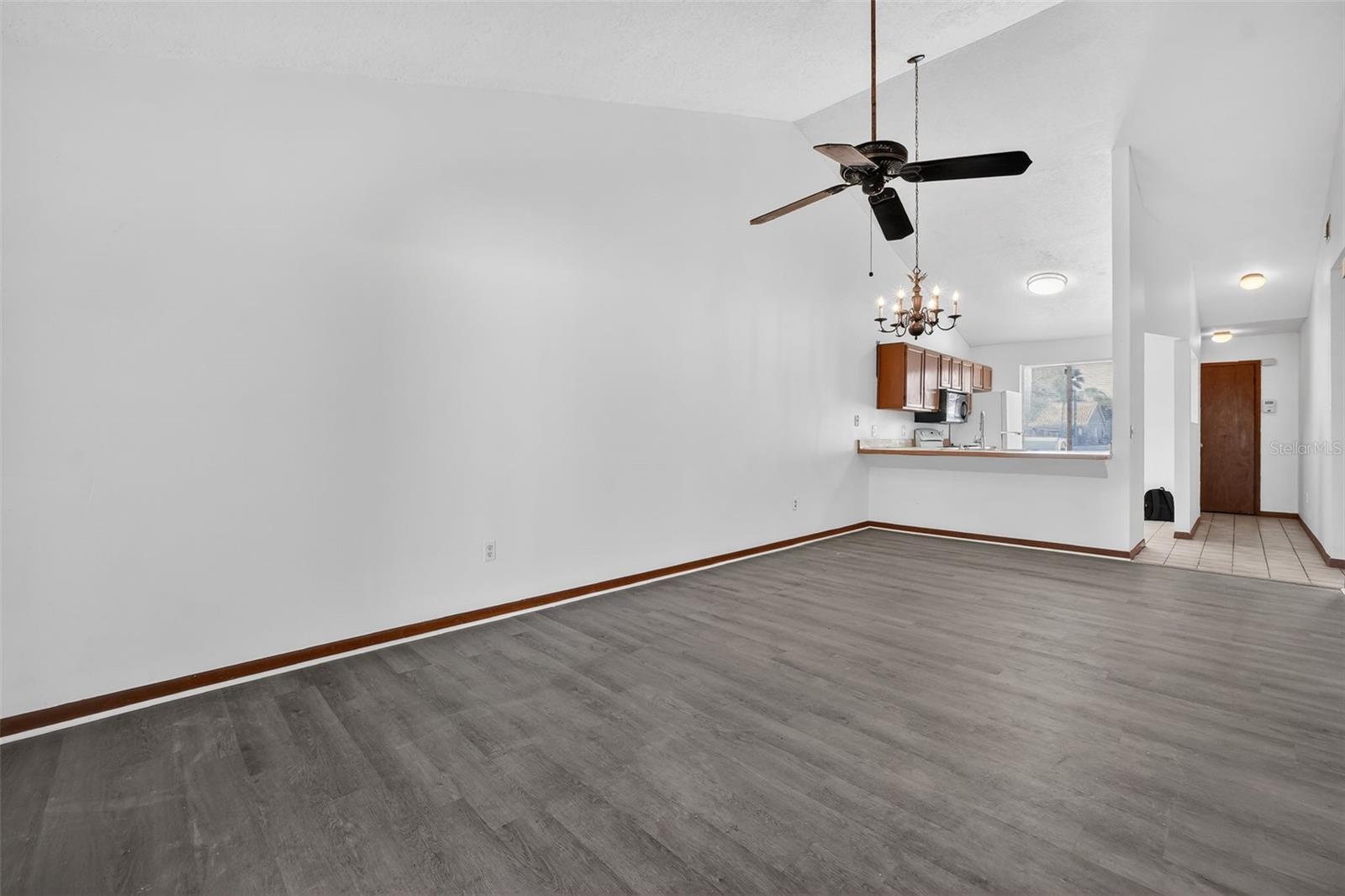 Image 4 of 25 For 3559 Forest Branch Drive Apt E