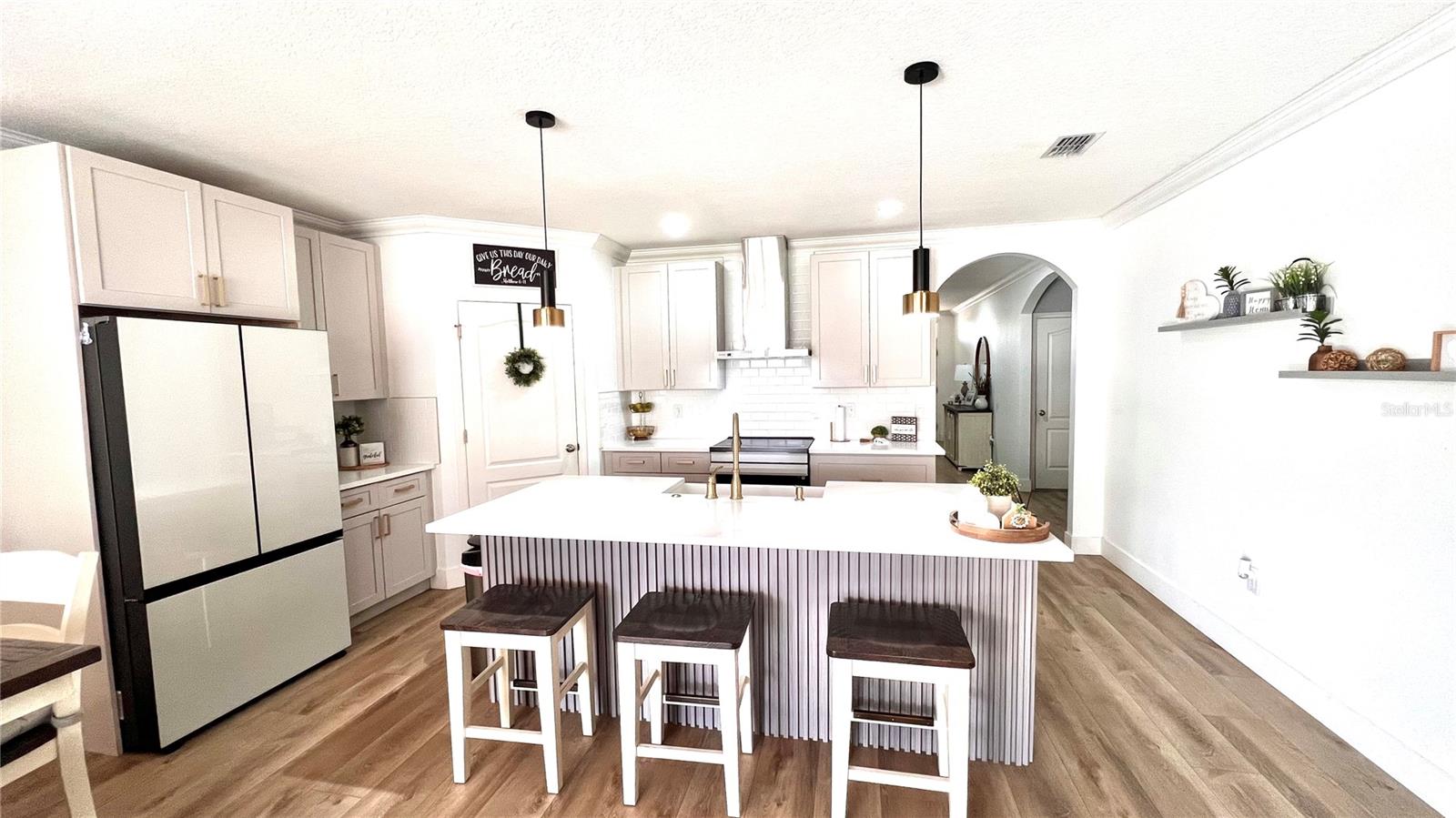 Image 10 of 30 For 914 Guadalupe Drive