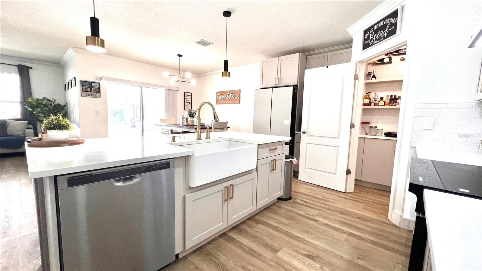 Image 13 of 30 For 914 Guadalupe Drive