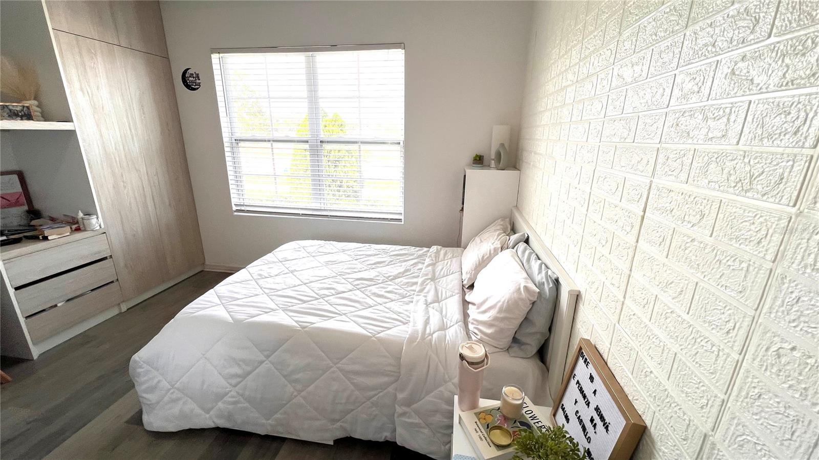 Image 18 of 30 For 914 Guadalupe Drive