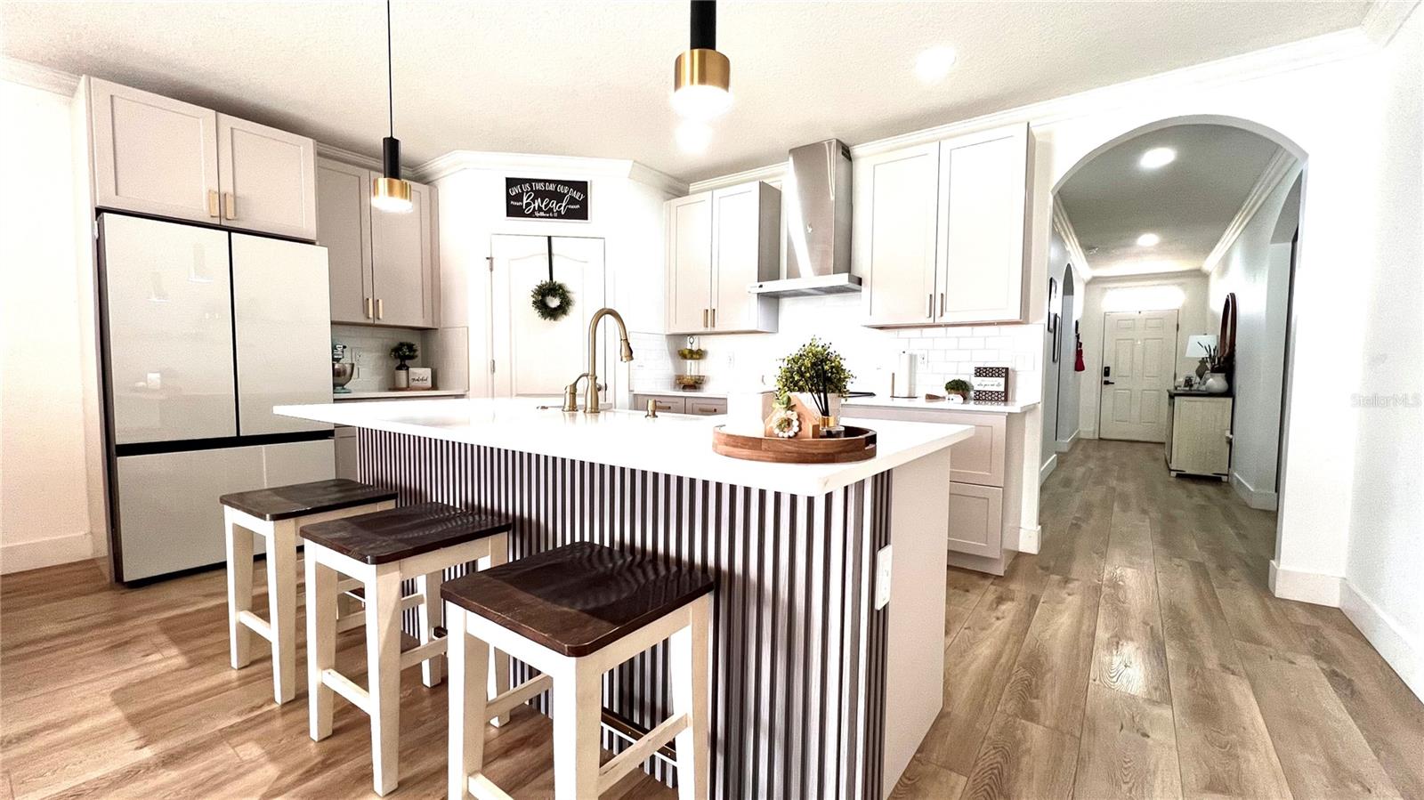 Image 9 of 30 For 914 Guadalupe Drive