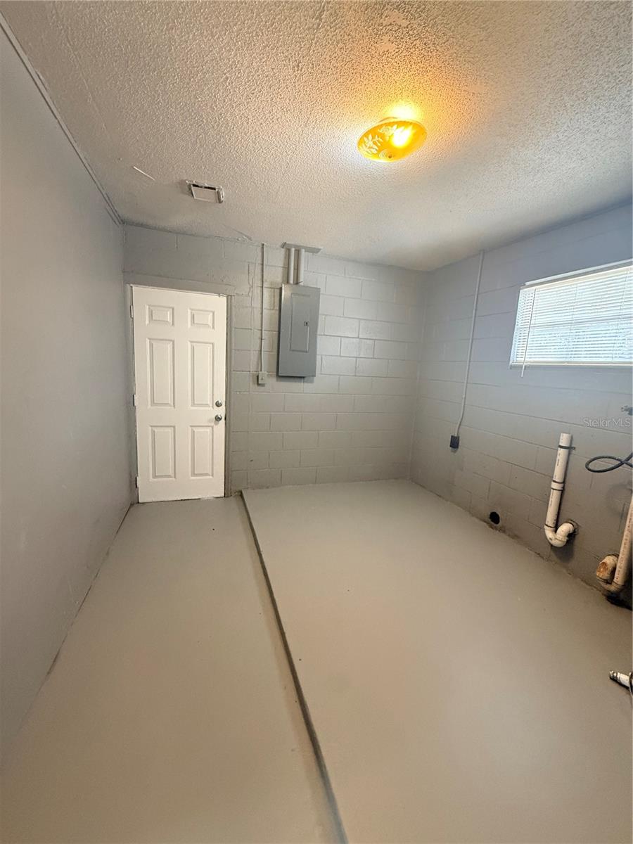 Image 16 of 18 For 614 Larry Drive