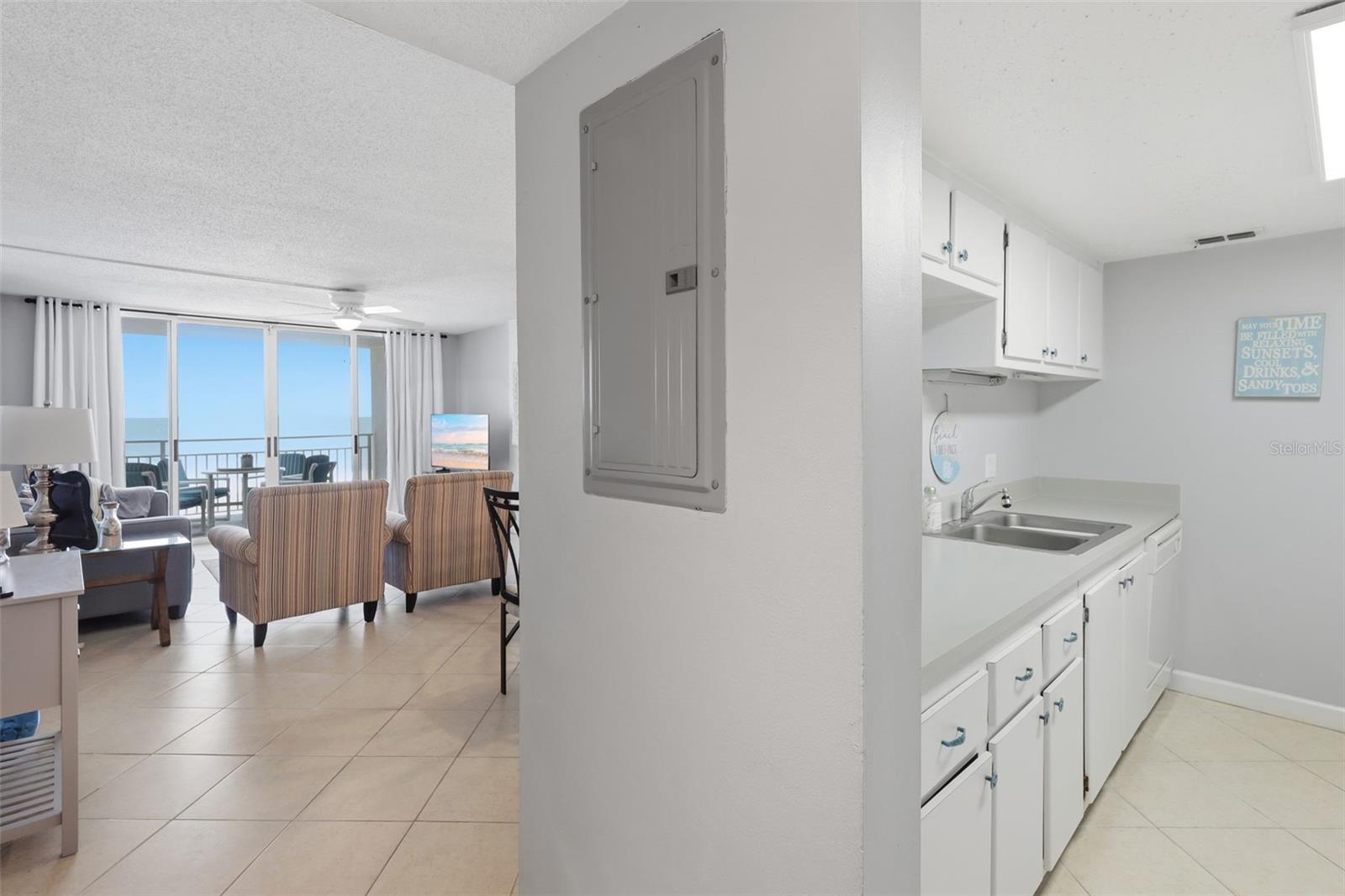 Image 20 of 35 For 4495 Atlantic Avenue 501