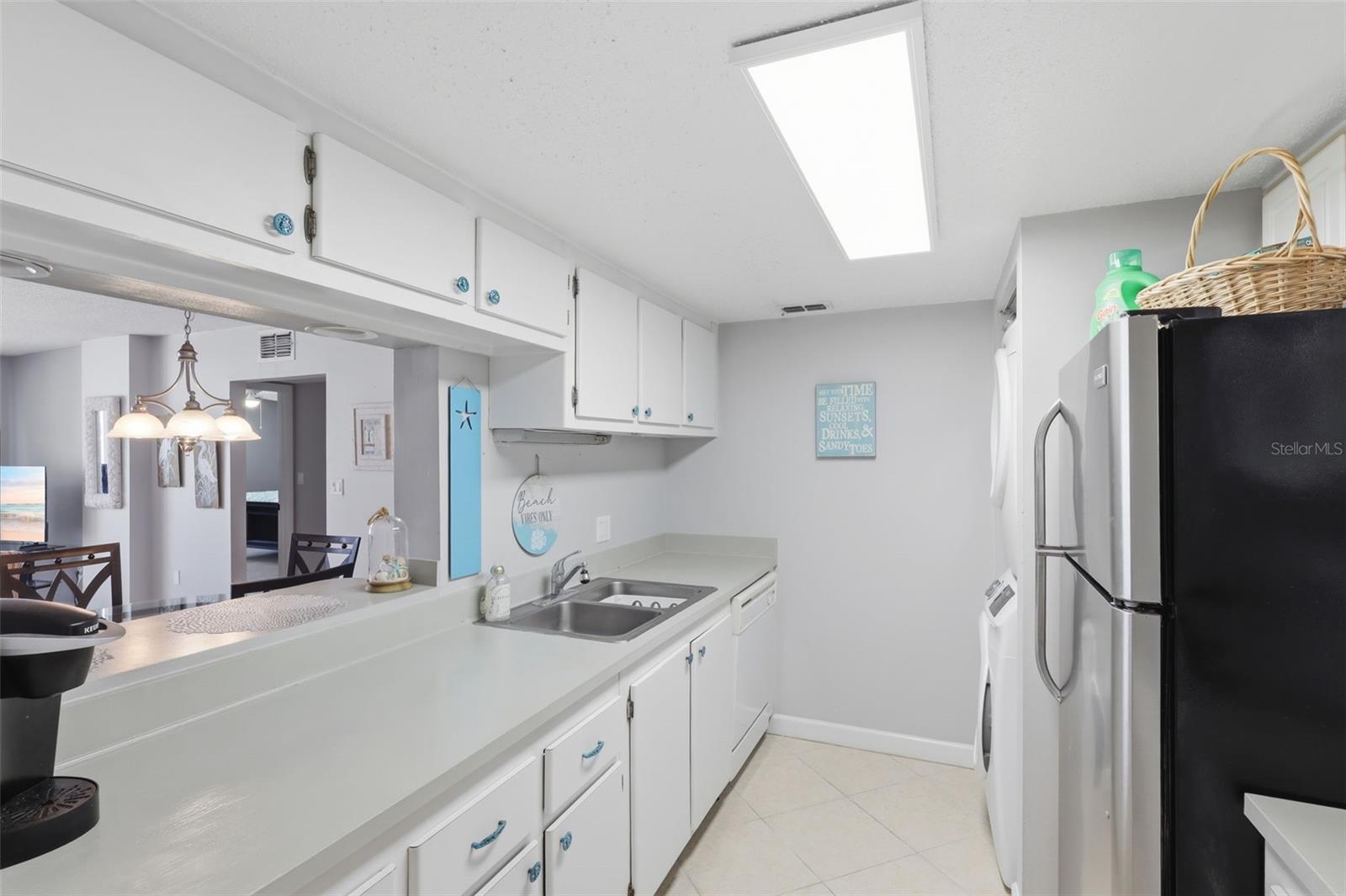 Image 22 of 35 For 4495 Atlantic Avenue 501