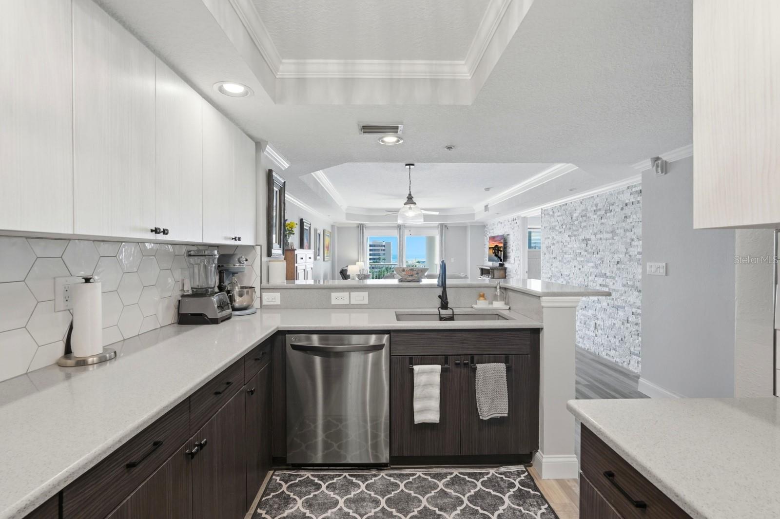 Image 10 of 49 For 4650 Links Village Drive A605