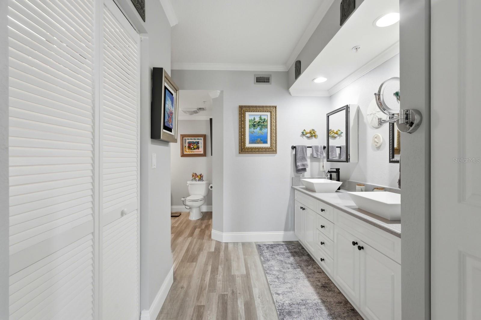 Image 18 of 49 For 4650 Links Village Drive A605