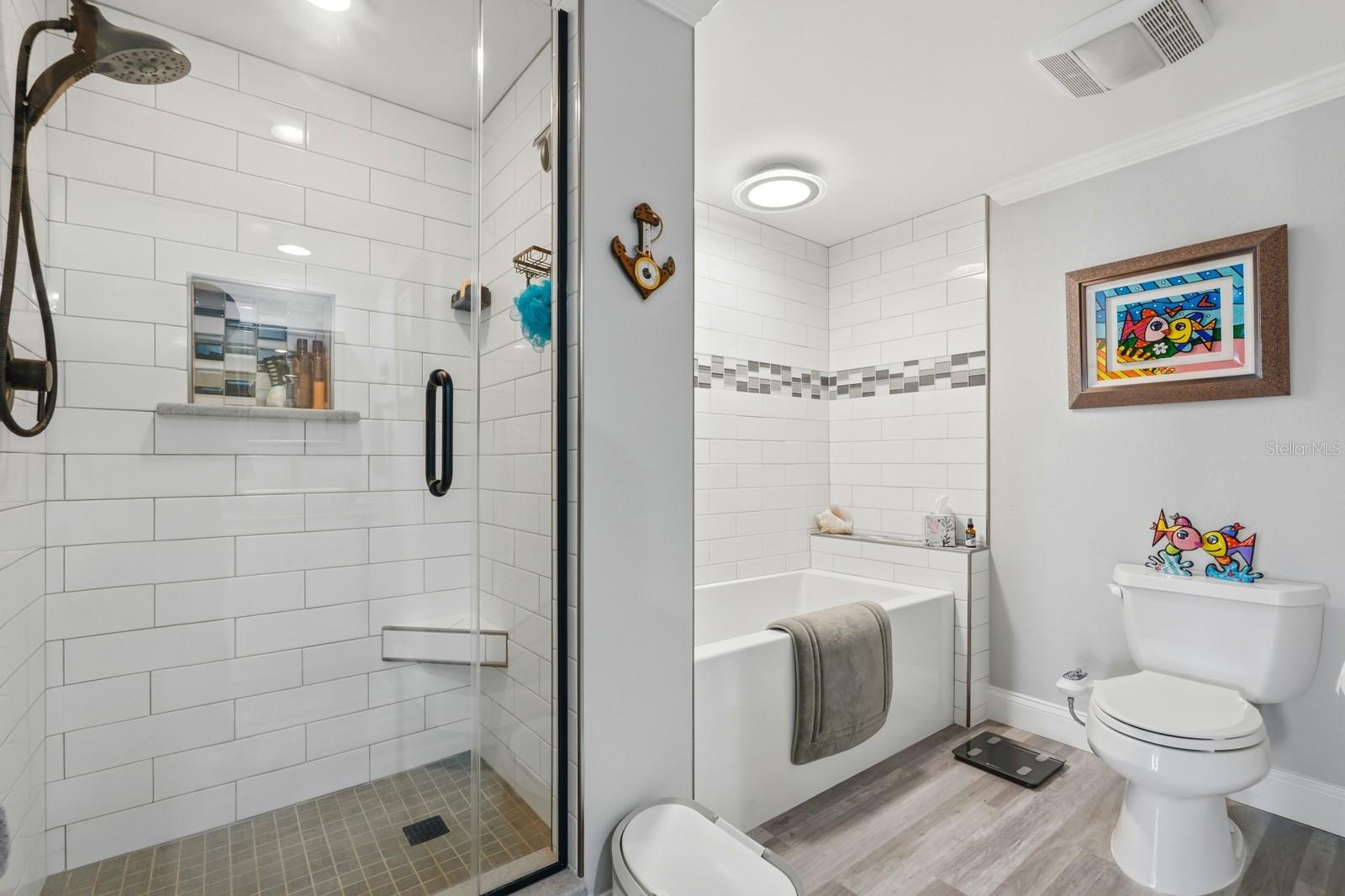 Image 20 of 49 For 4650 Links Village Drive A605