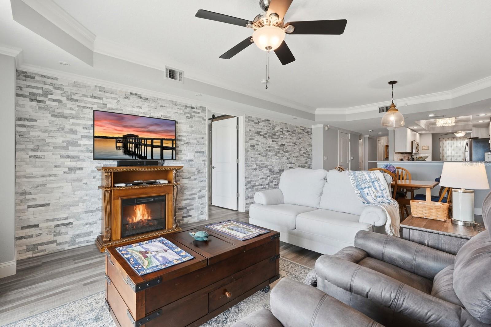 Image 4 of 49 For 4650 Links Village Drive A605