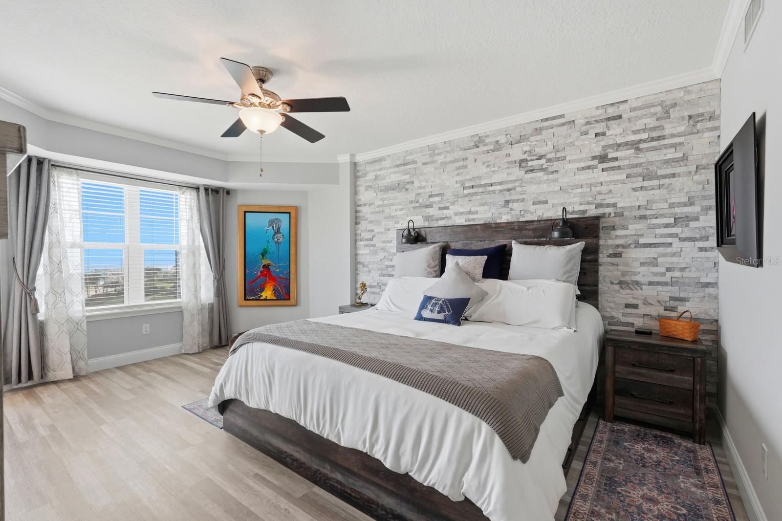 Image 6 of 49 For 4650 Links Village Drive A605