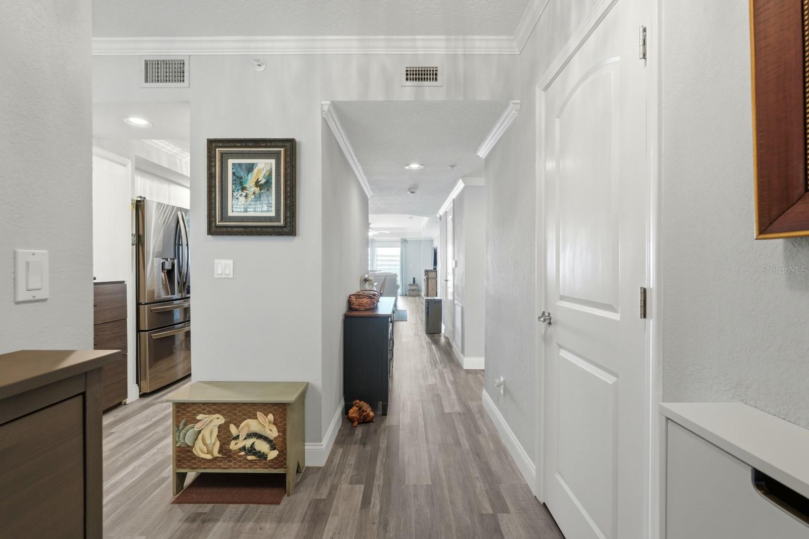 Image 7 of 49 For 4650 Links Village Drive A605