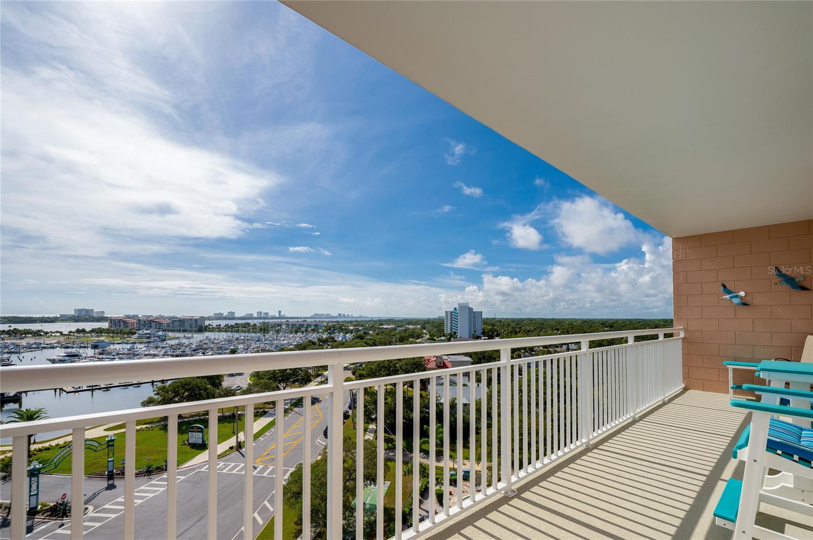 Image 10 of 32 For 404 Beach Street 1002 (370)