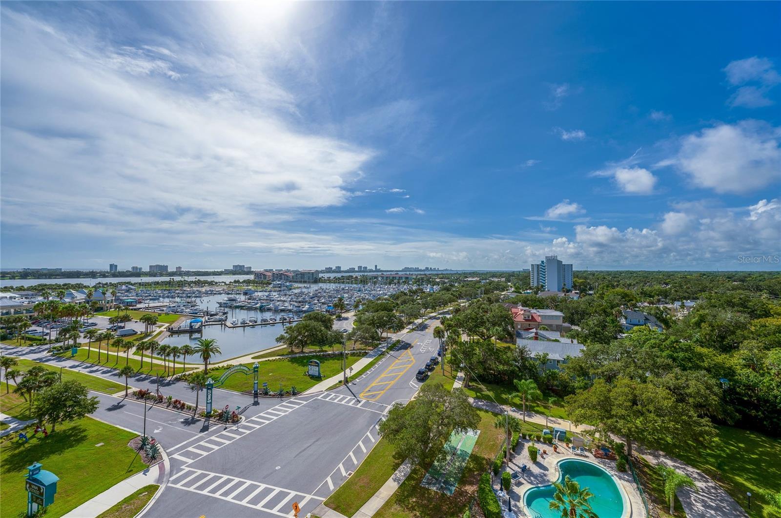 Image 11 of 32 For 404 Beach Street 1002 (370)