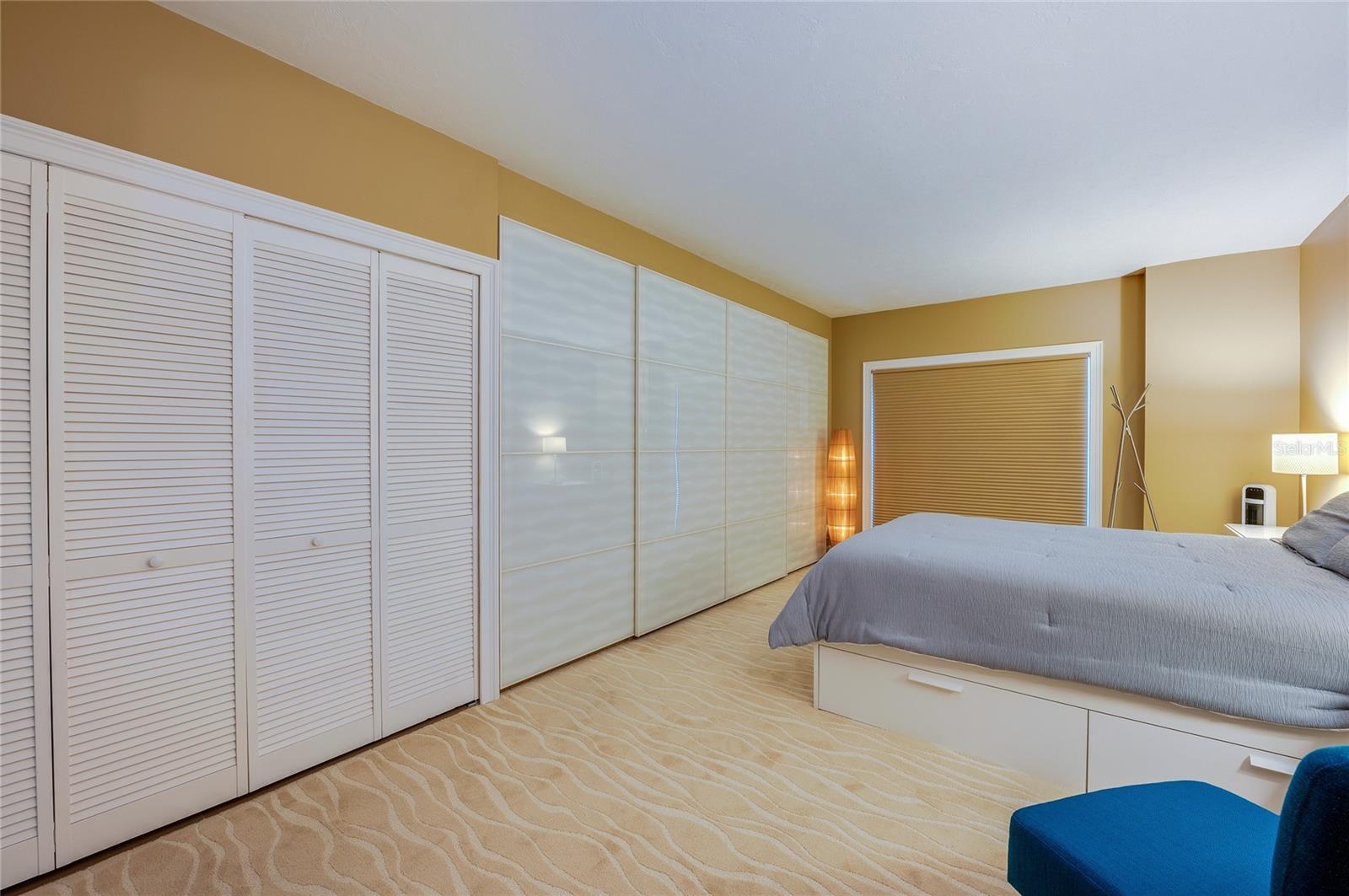 Image 23 of 32 For 404 Beach Street 1002 (370)