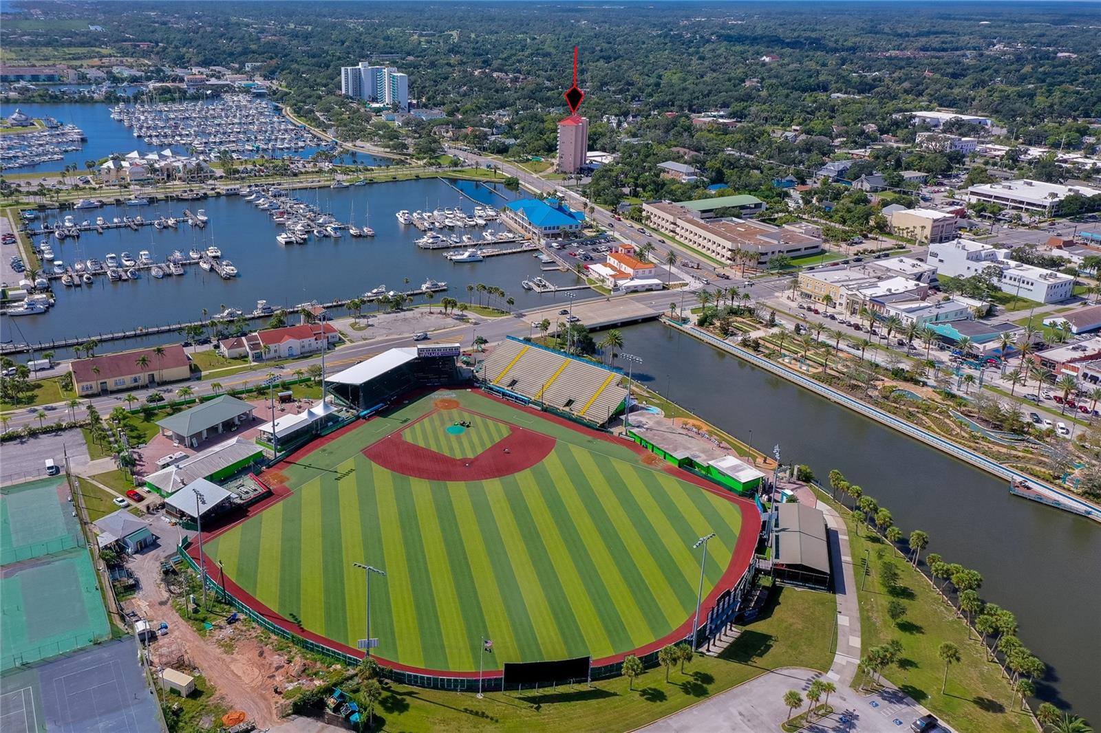 Image 29 of 32 For 404 Beach Street 1002 (370)