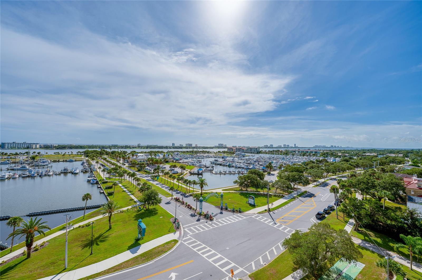 Image 6 of 32 For 404 Beach Street 1002 (370)