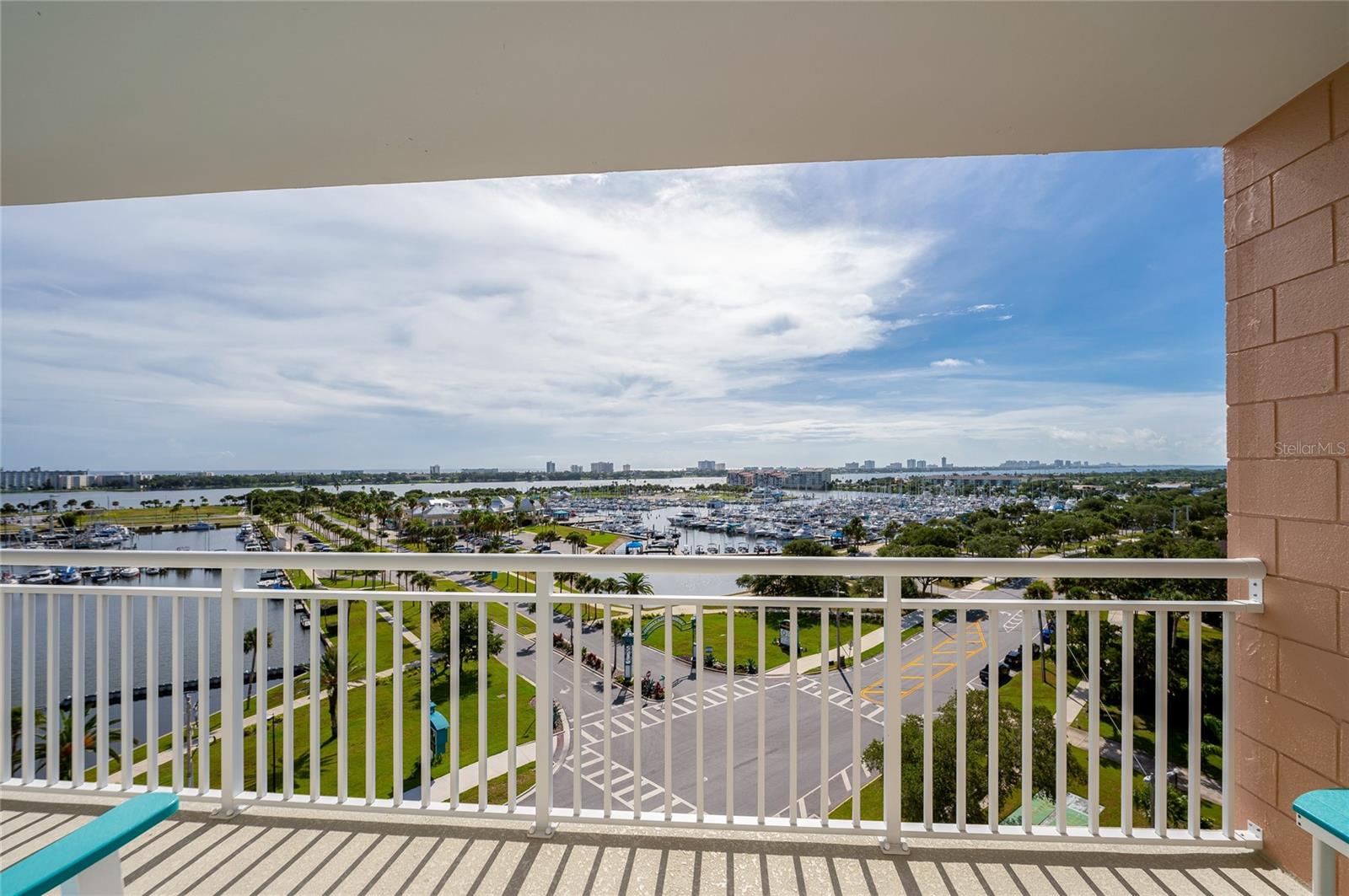 Image 8 of 32 For 404 Beach Street 1002 (370)