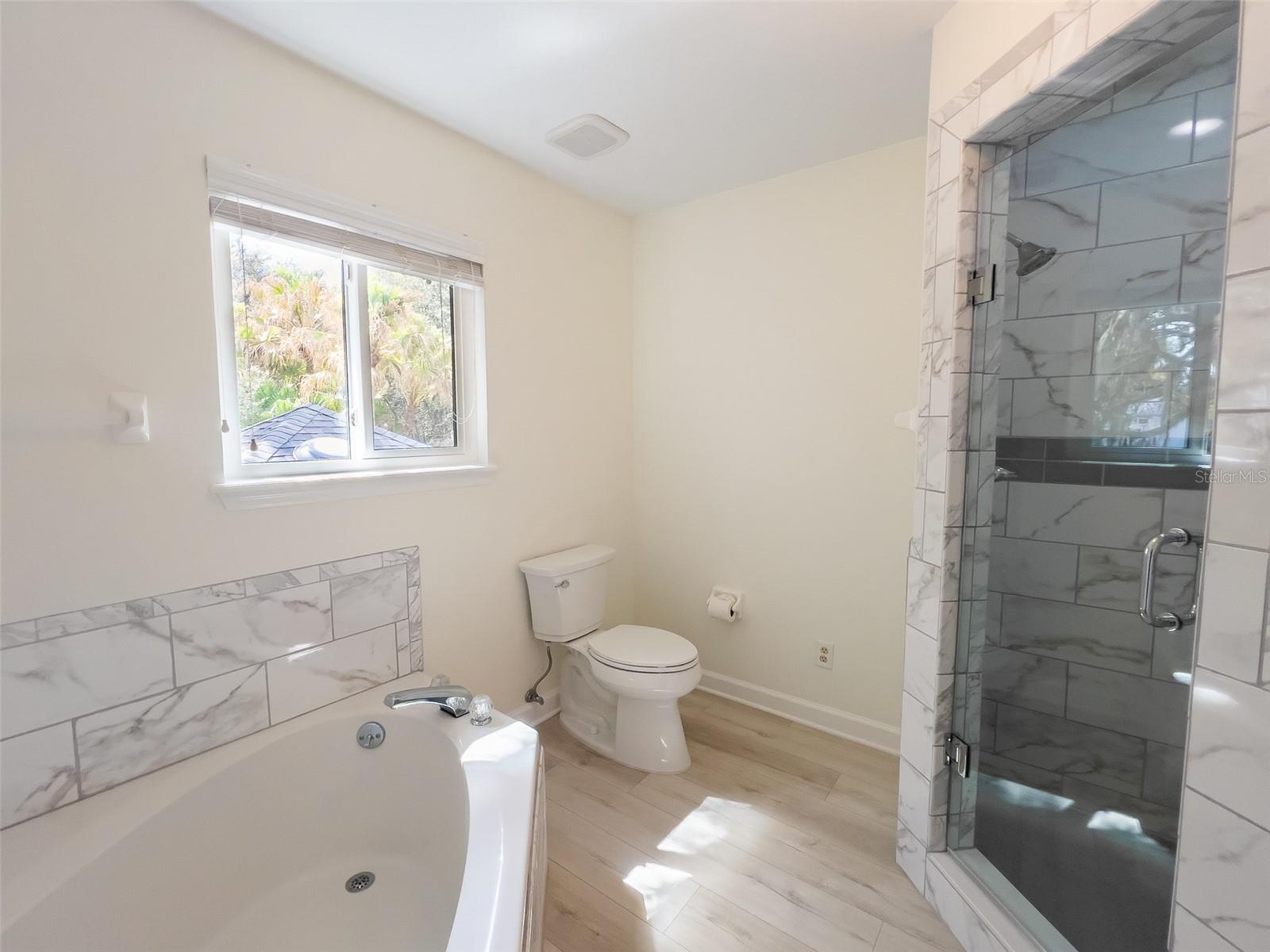 Image 19 of 25 For 125 Fallen Timber Trail