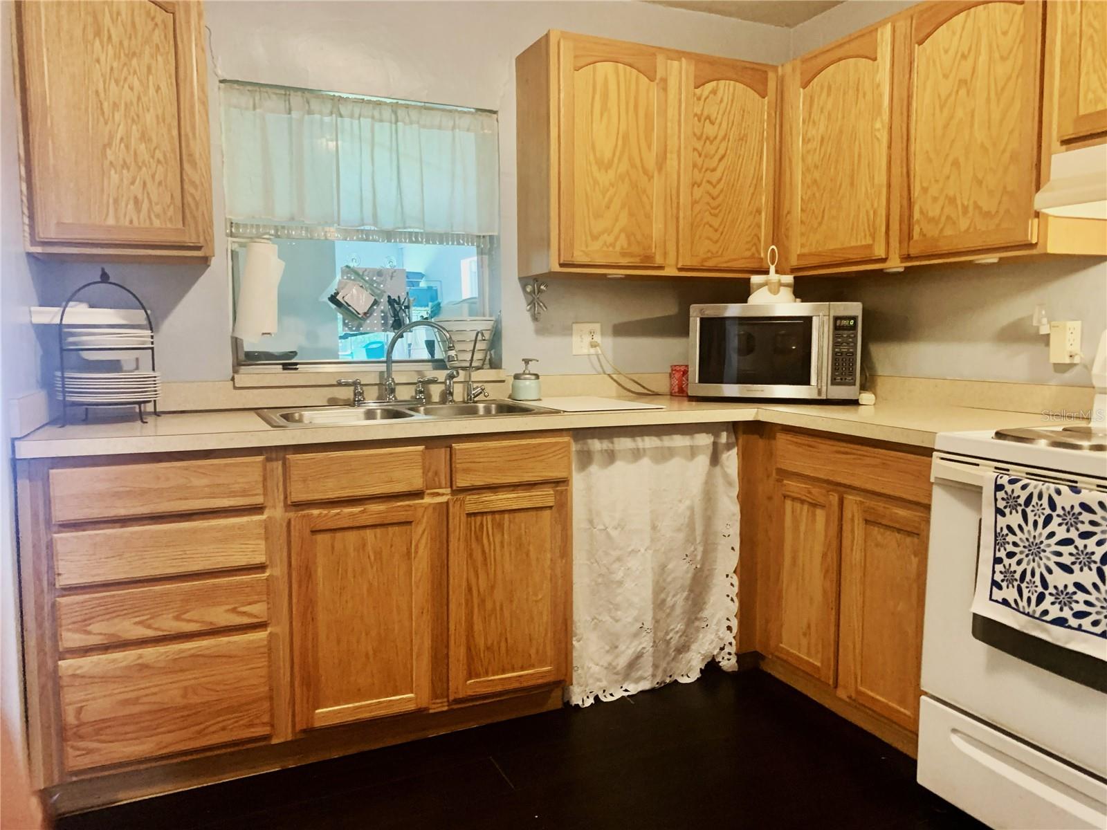 Image 10 of 13 For 701 Delaware Avenue