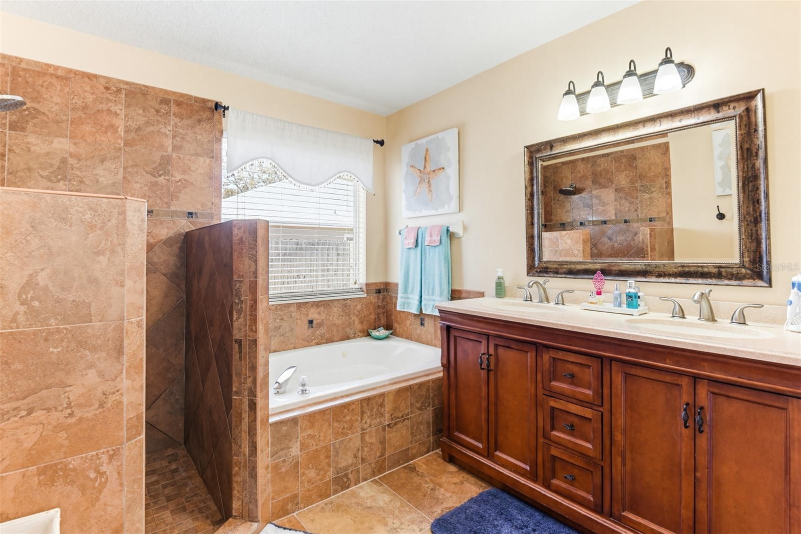 Image 31 of 74 For 1488 Nappa Drive