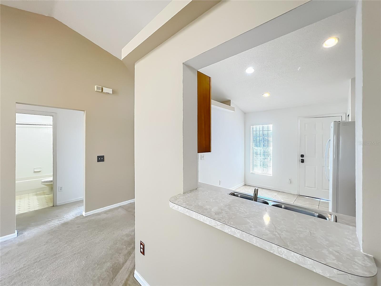 Image 12 of 35 For 5065 Foxcroft Court