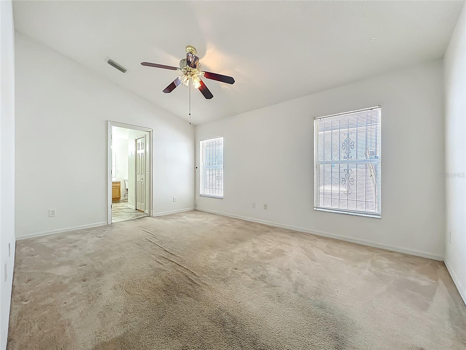 Image 16 of 35 For 5065 Foxcroft Court