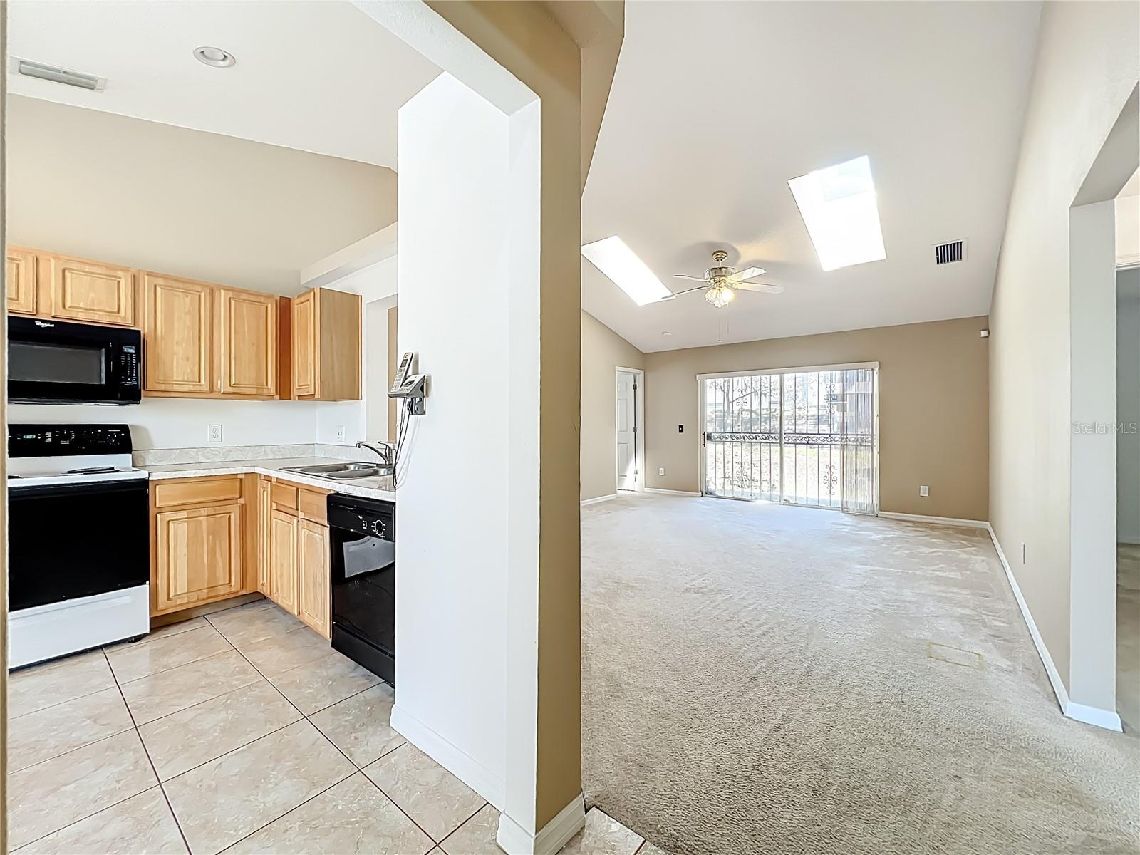 Image 28 of 35 For 5065 Foxcroft Court