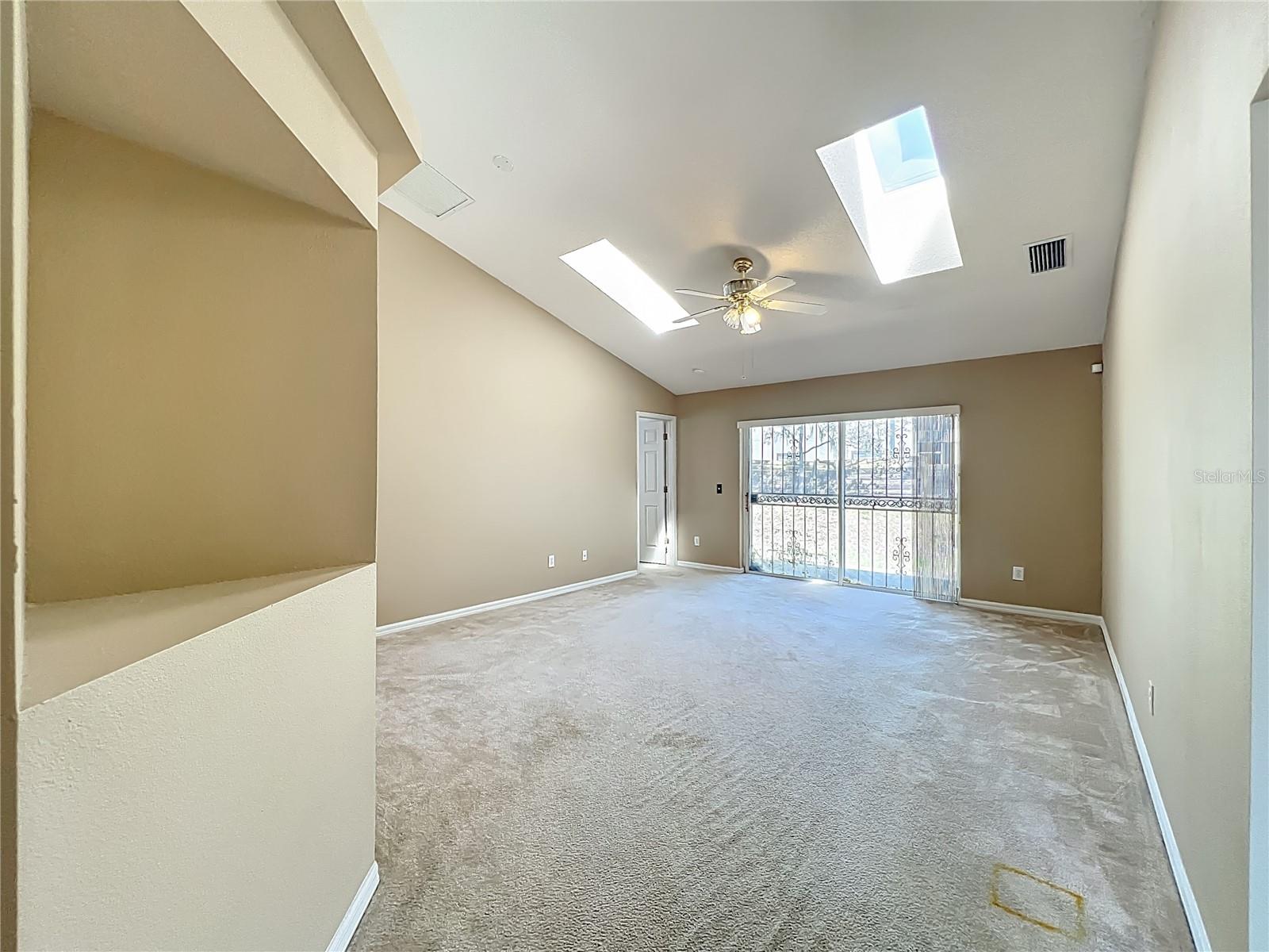 Image 30 of 35 For 5065 Foxcroft Court