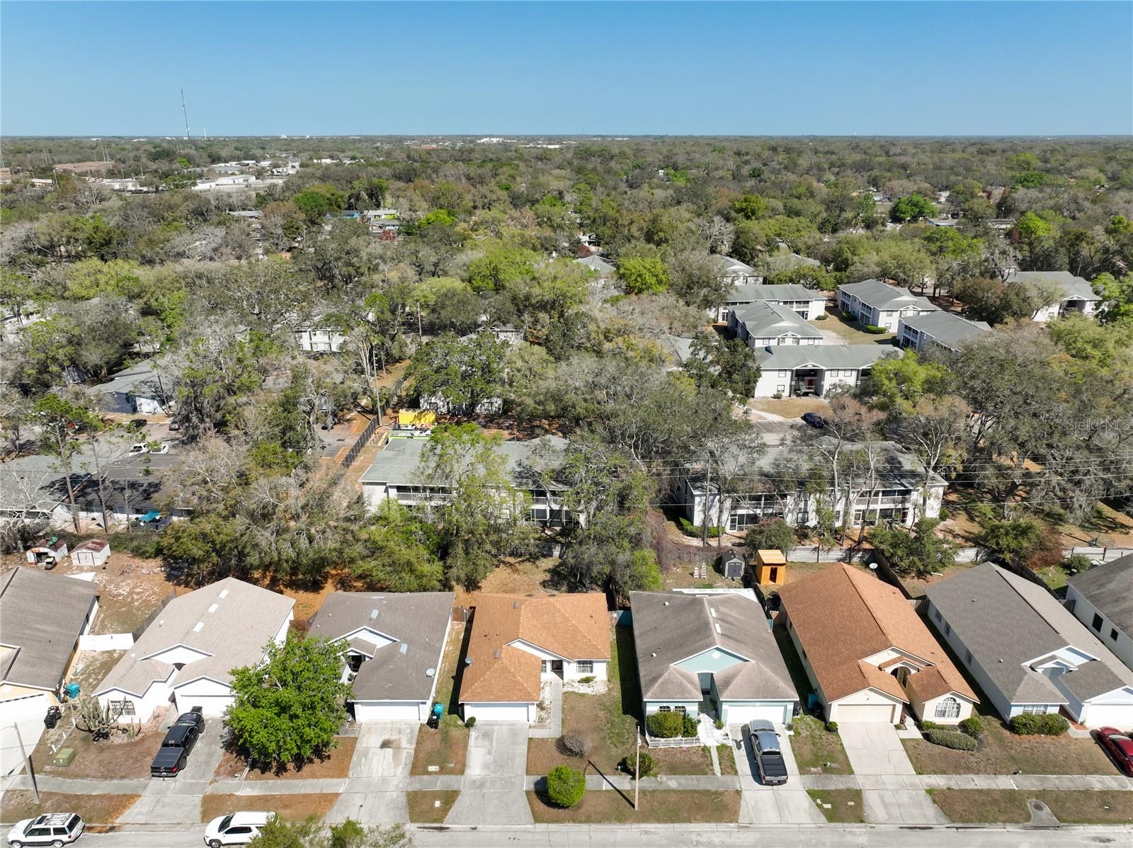 Image 6 of 35 For 5065 Foxcroft Court