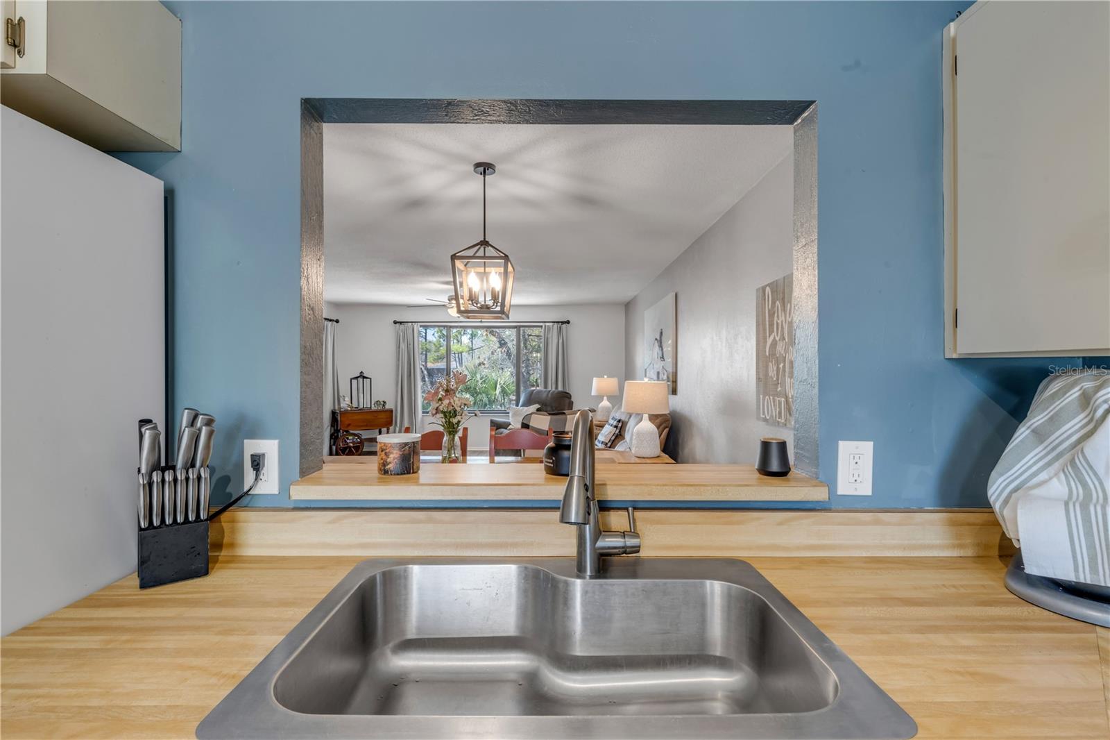 Image 16 of 39 For 49 Crooked Pine Road