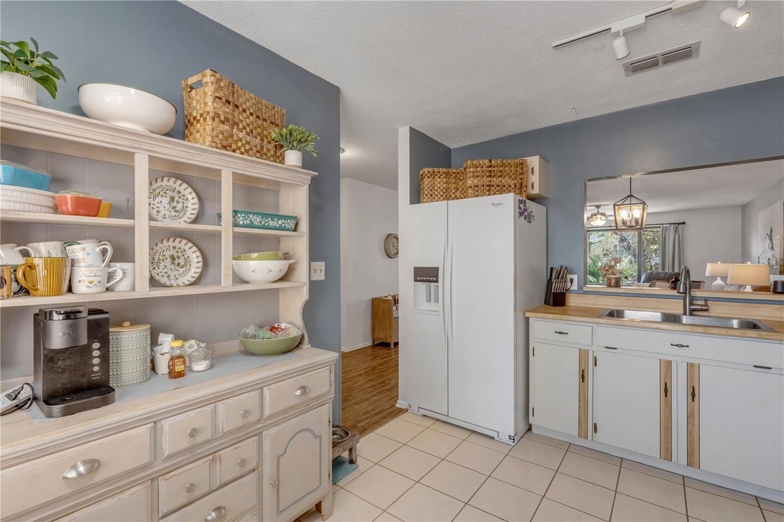 Image 17 of 39 For 49 Crooked Pine Road