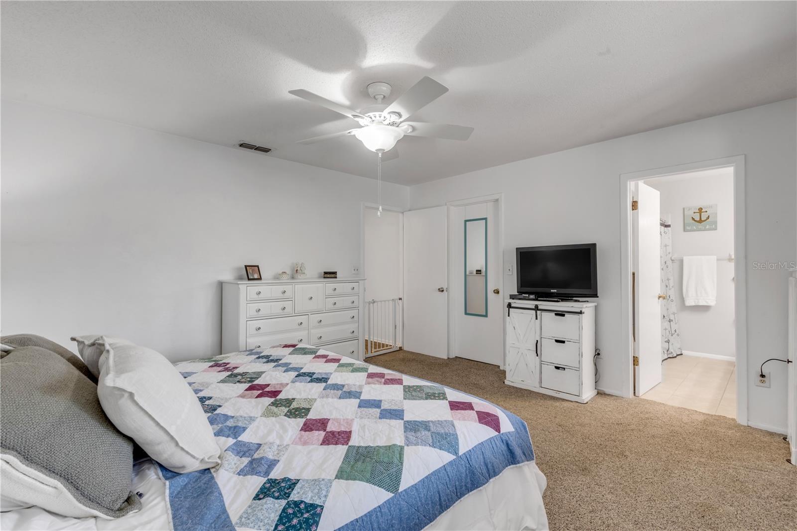 Image 23 of 39 For 49 Crooked Pine Road