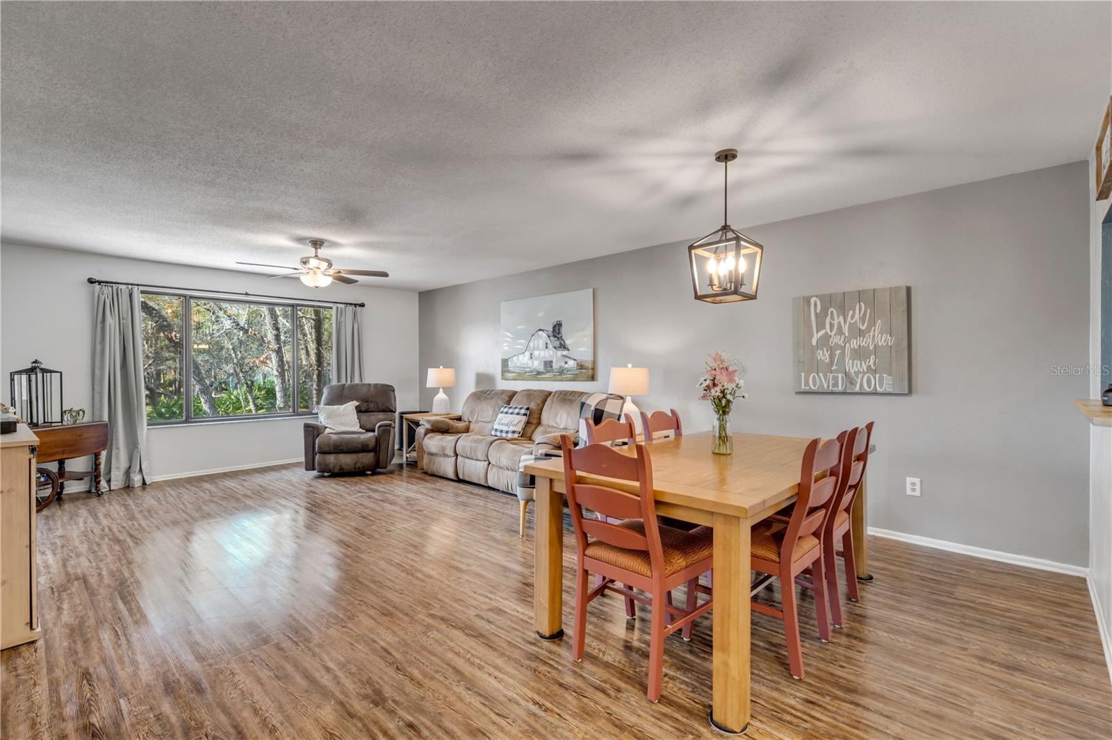 Image 6 of 39 For 49 Crooked Pine Road