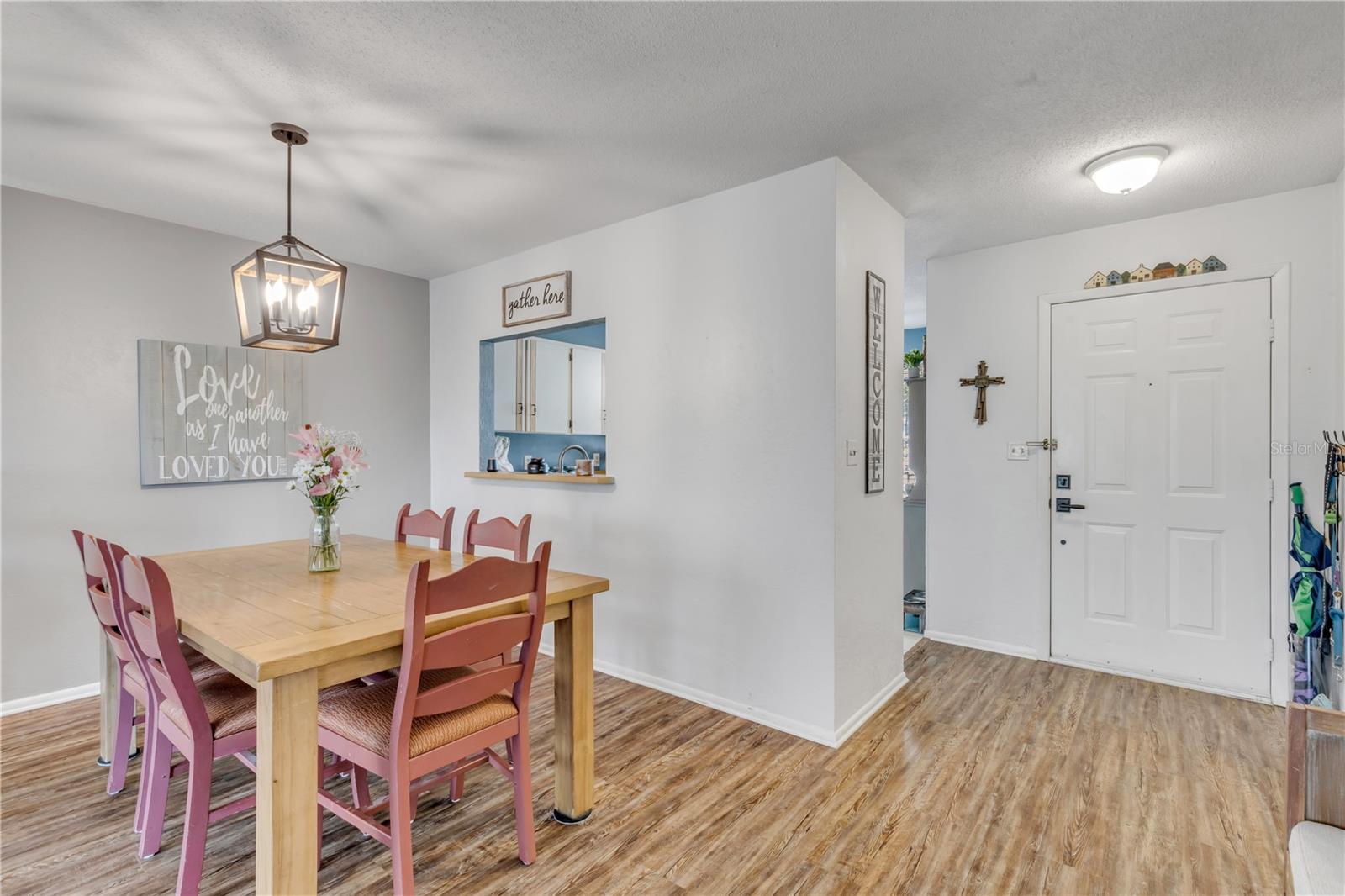 Image 7 of 39 For 49 Crooked Pine Road