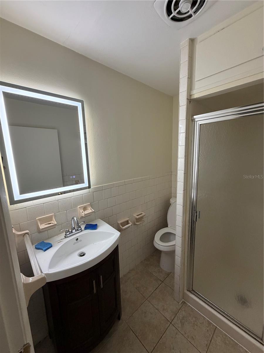 Image 6 of 10 For 838 Indiana Avenue