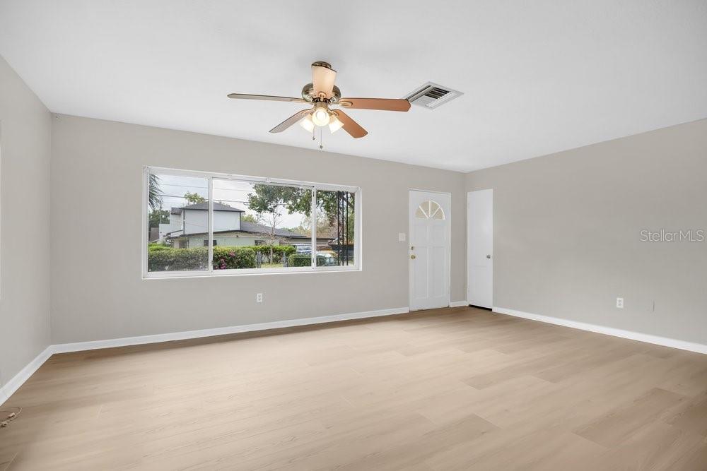 Image 10 of 24 For 15 Spruce Street